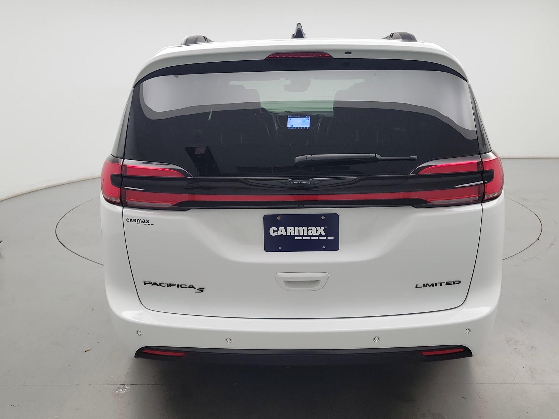 Thumbnail: 2025 Chrysler Pacifica - 6