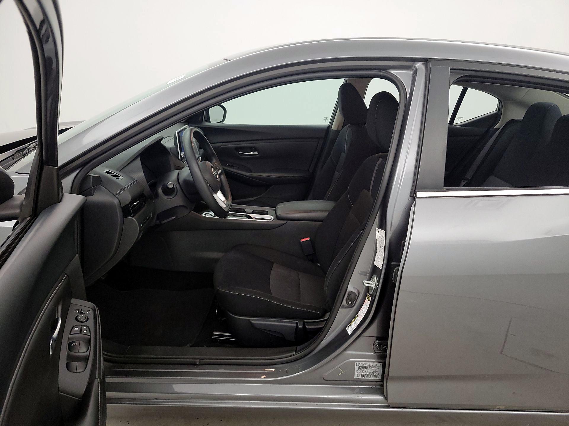 Thumbnail: 2023 Nissan Sentra - 11