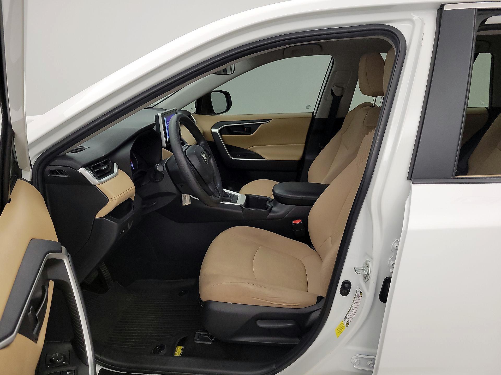 Thumbnail: 2024 Toyota RAV4 - 11