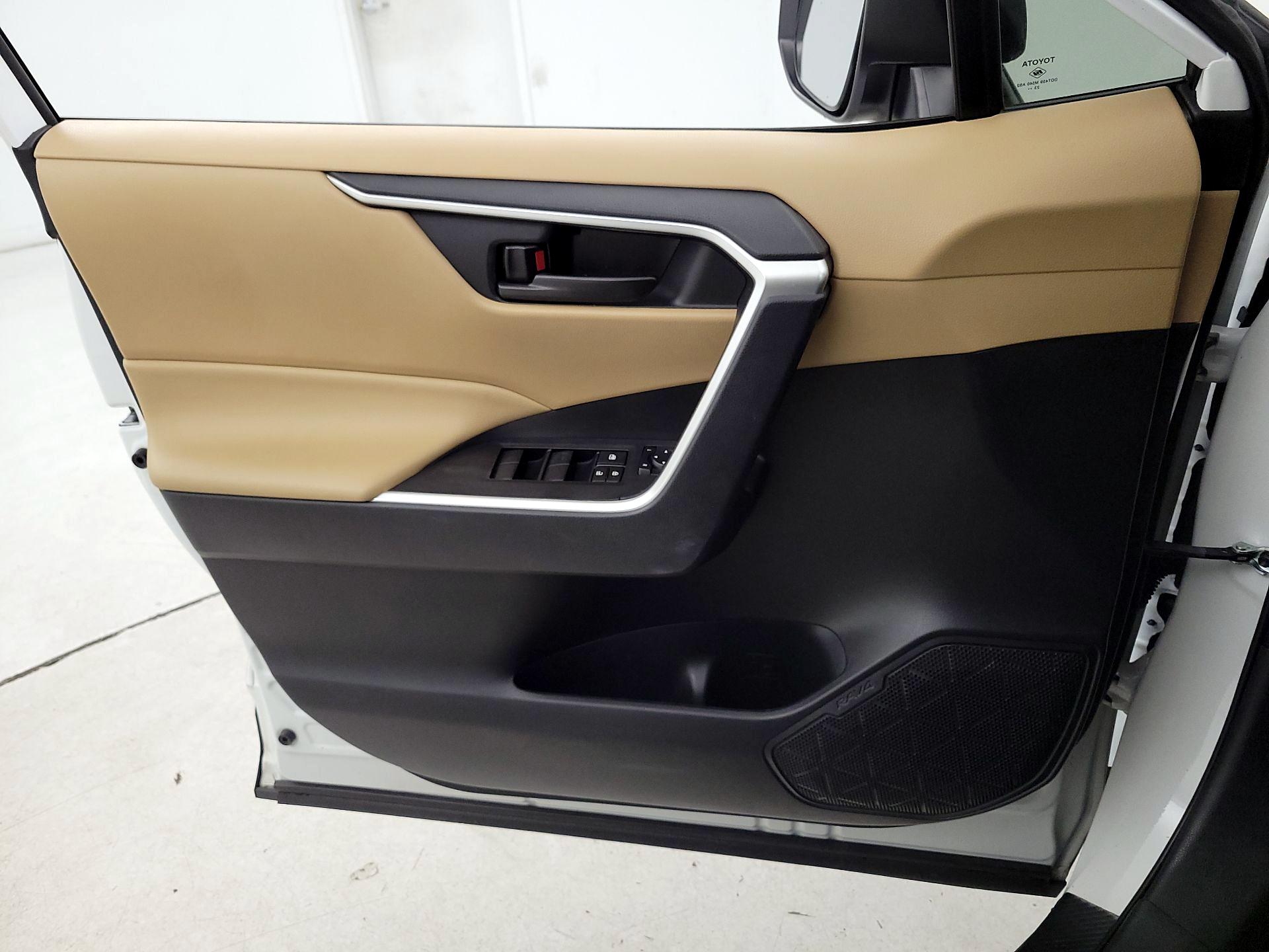 Thumbnail: 2024 Toyota RAV4 - 12