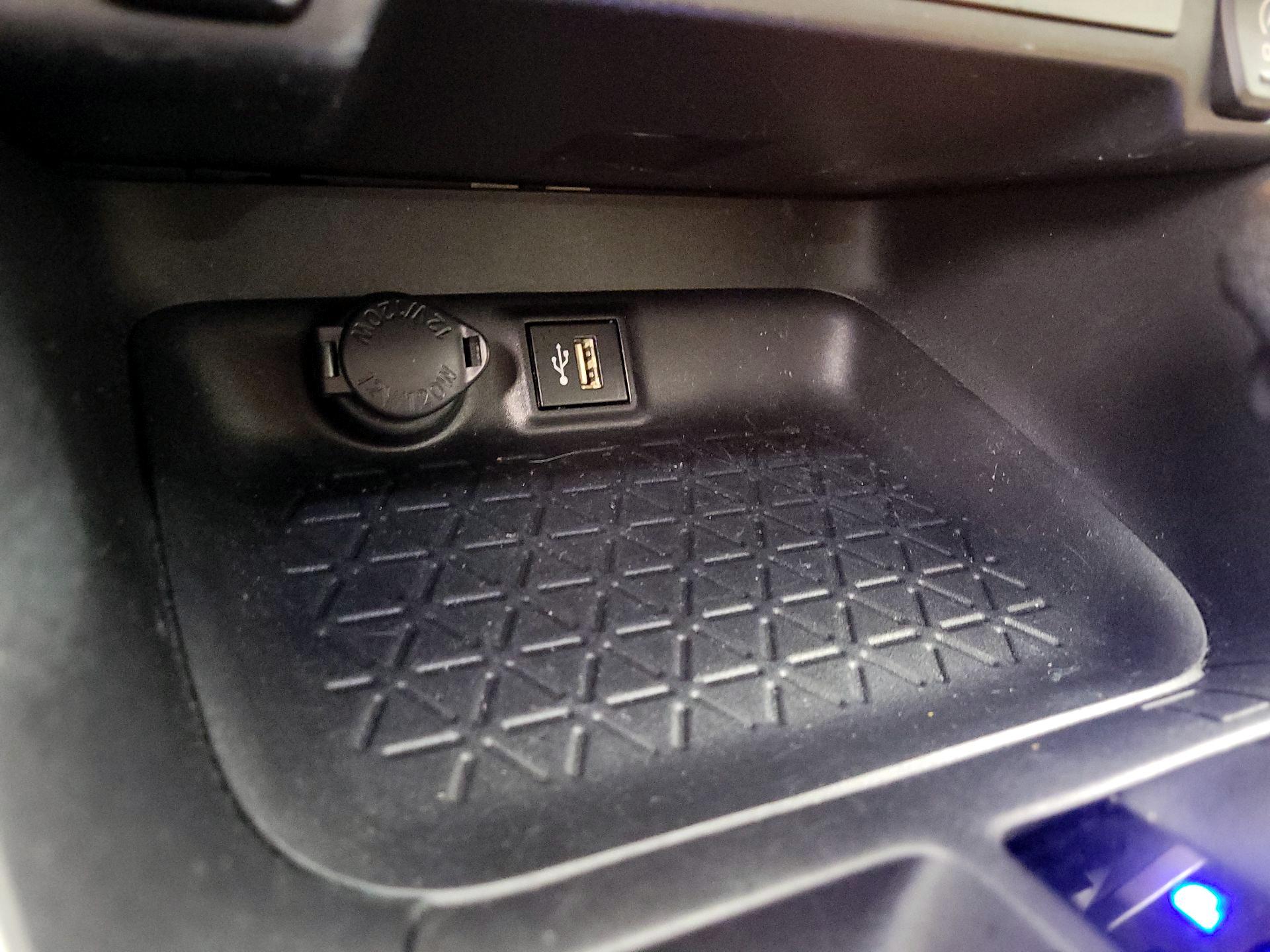 Thumbnail: 2024 Toyota RAV4 - 17