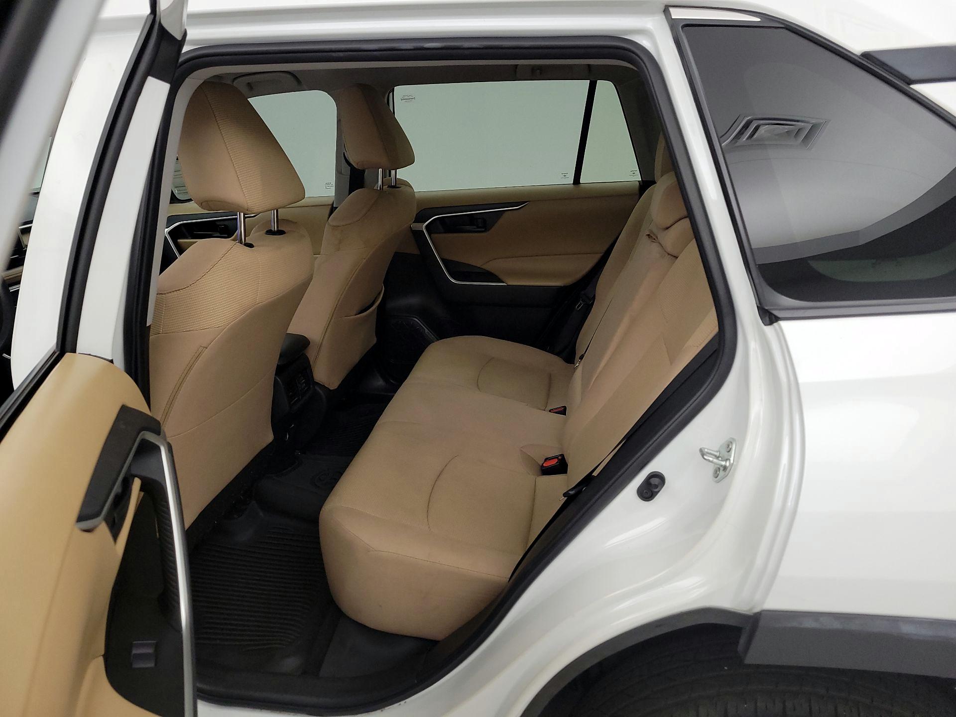 Thumbnail: 2024 Toyota RAV4 - 18