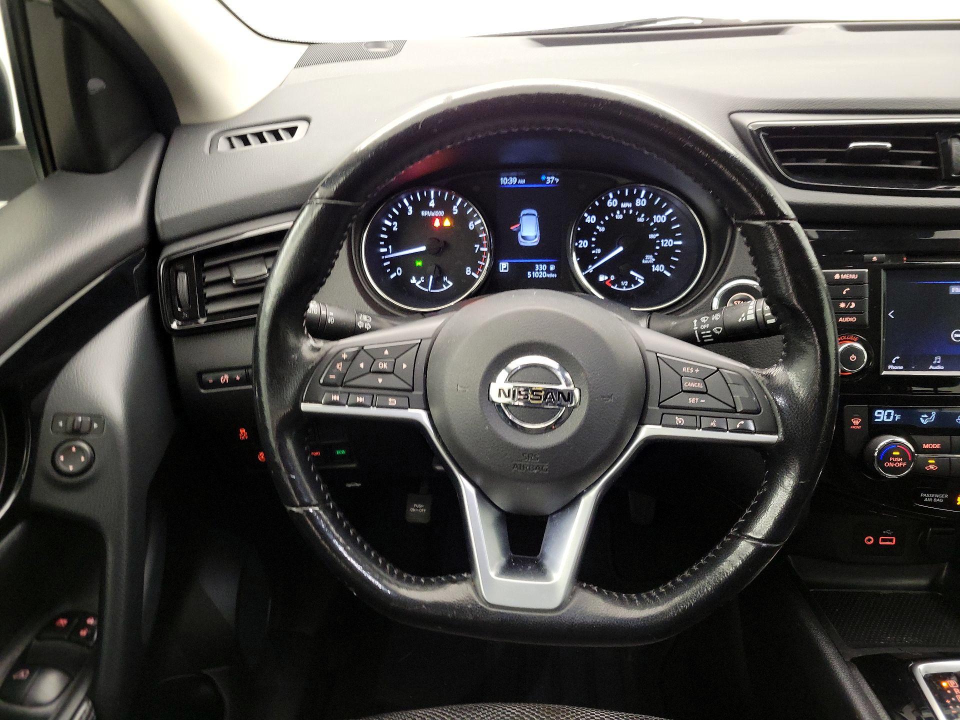 Thumbnail: 2022 Nissan Rogue Sport - 10