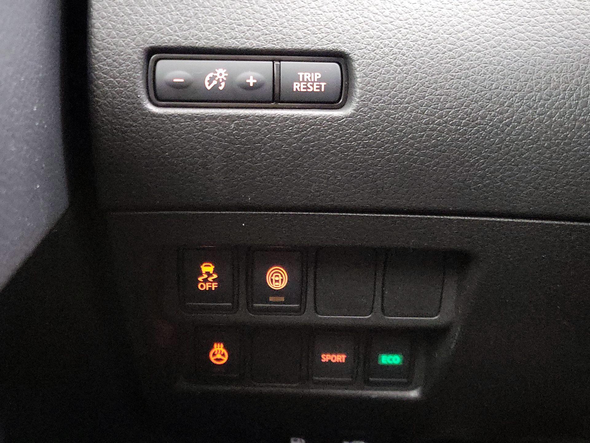 Thumbnail: 2022 Nissan Rogue Sport - 13