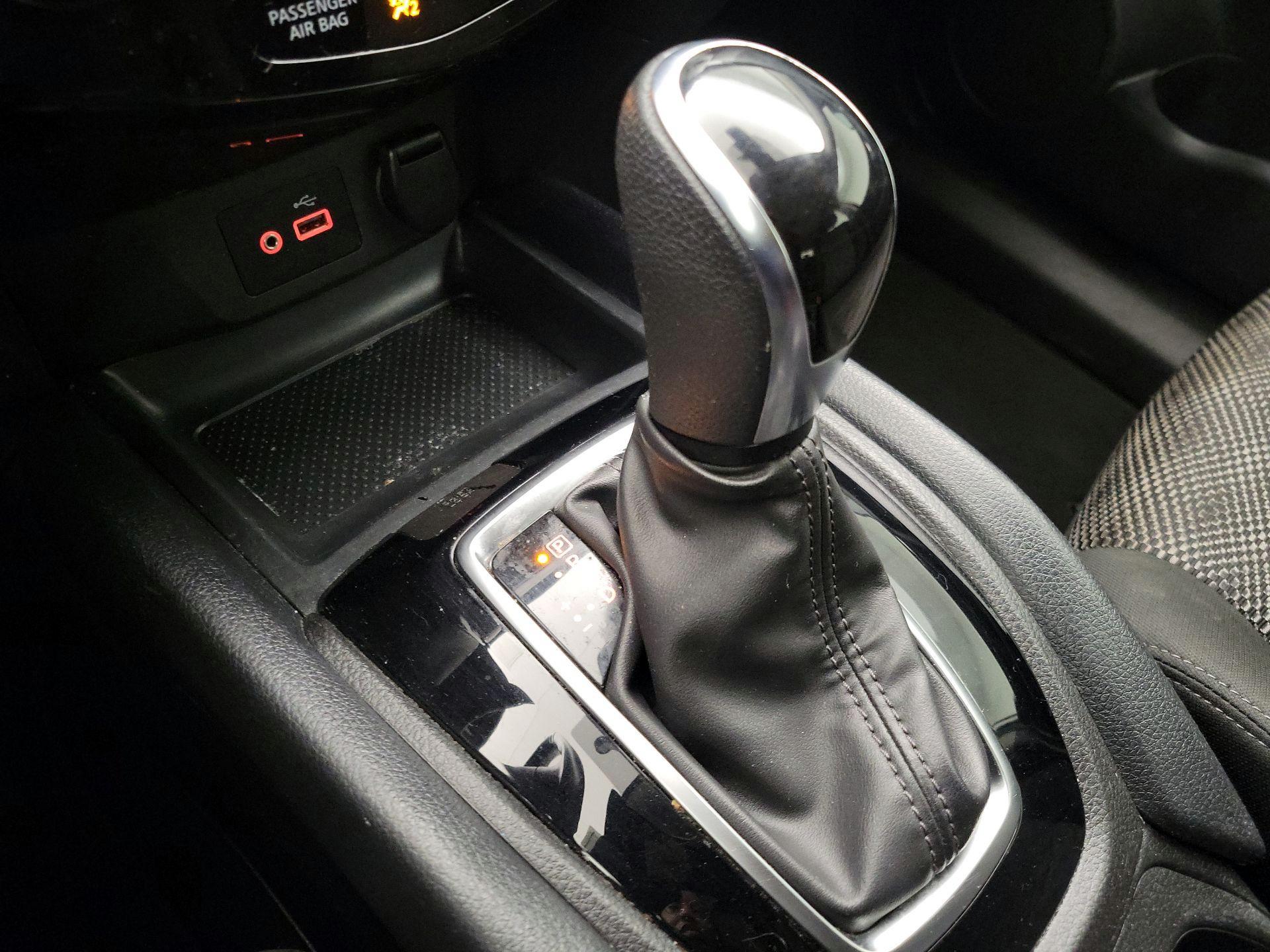 Thumbnail: 2022 Nissan Rogue Sport - 17