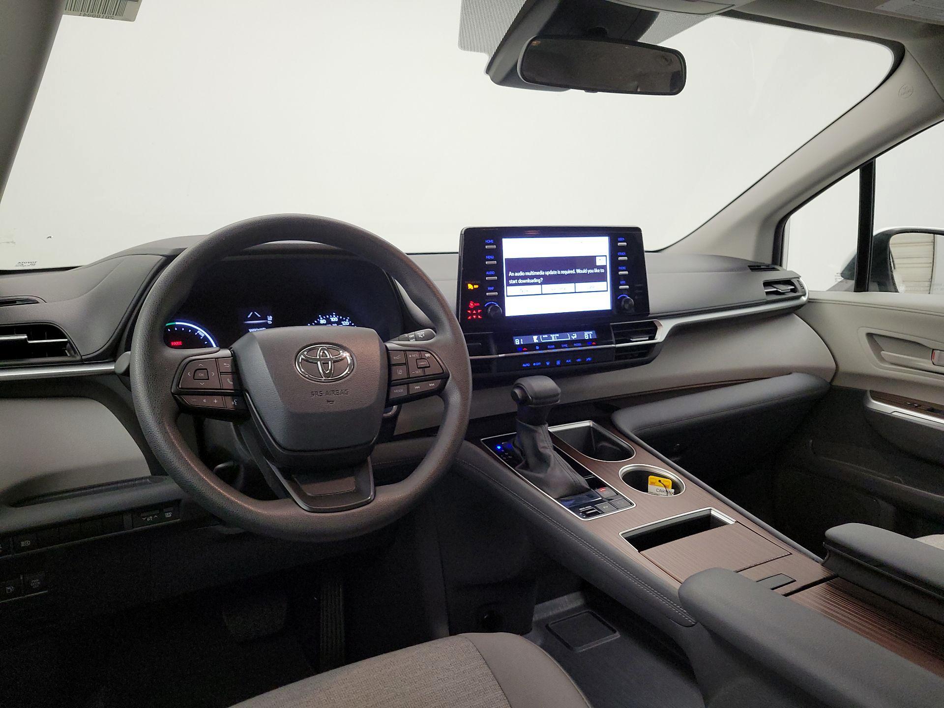 Thumbnail: 2024 Toyota Sienna - 9