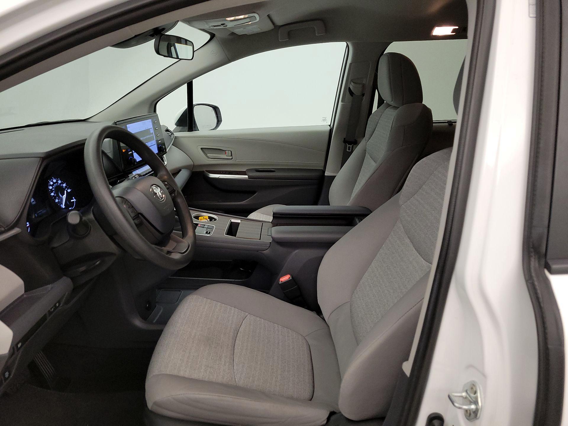 Thumbnail: 2024 Toyota Sienna - 11