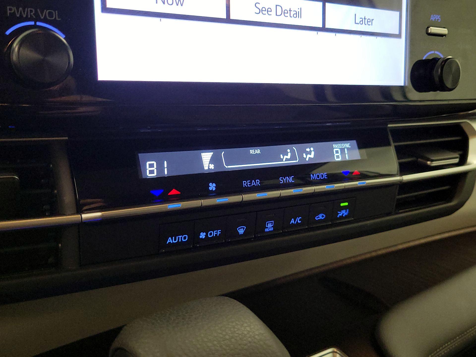 Thumbnail: 2024 Toyota Sienna - 16