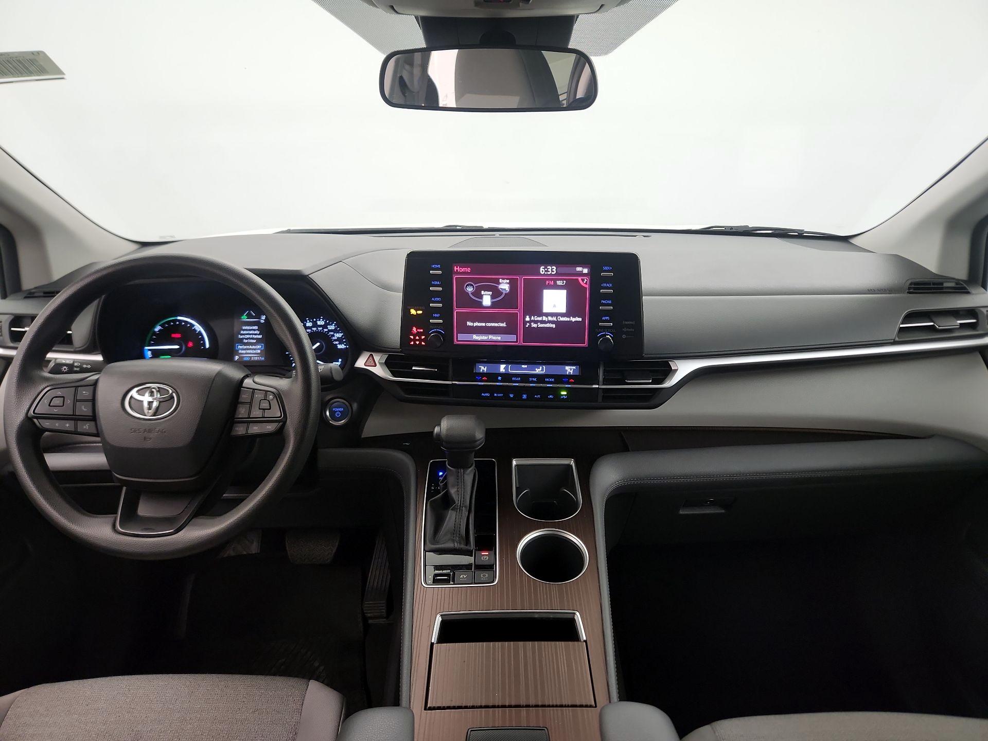 Thumbnail: 2024 Toyota Sienna - 8