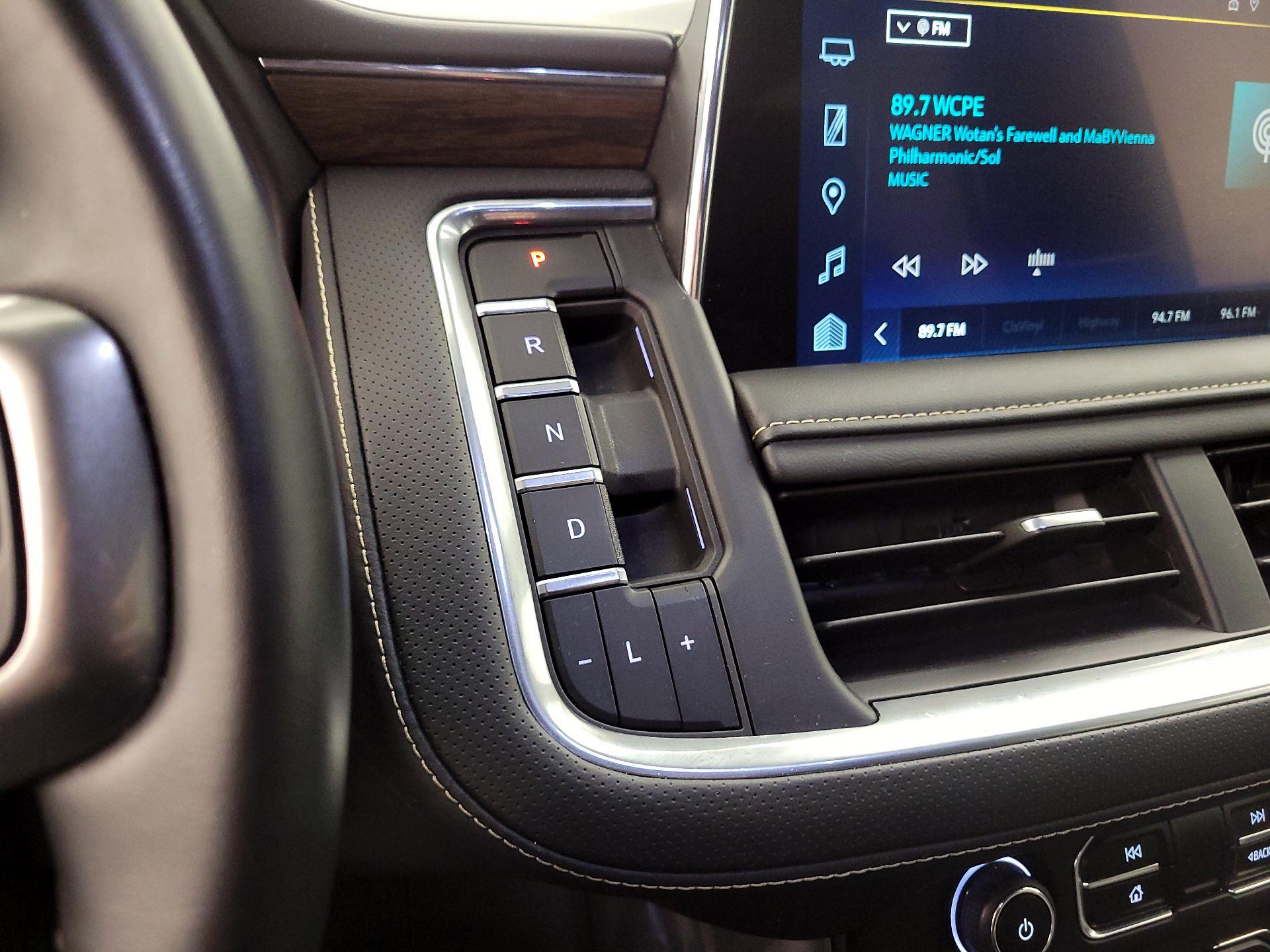 Thumbnail: 2023 Chevrolet Suburban - 17