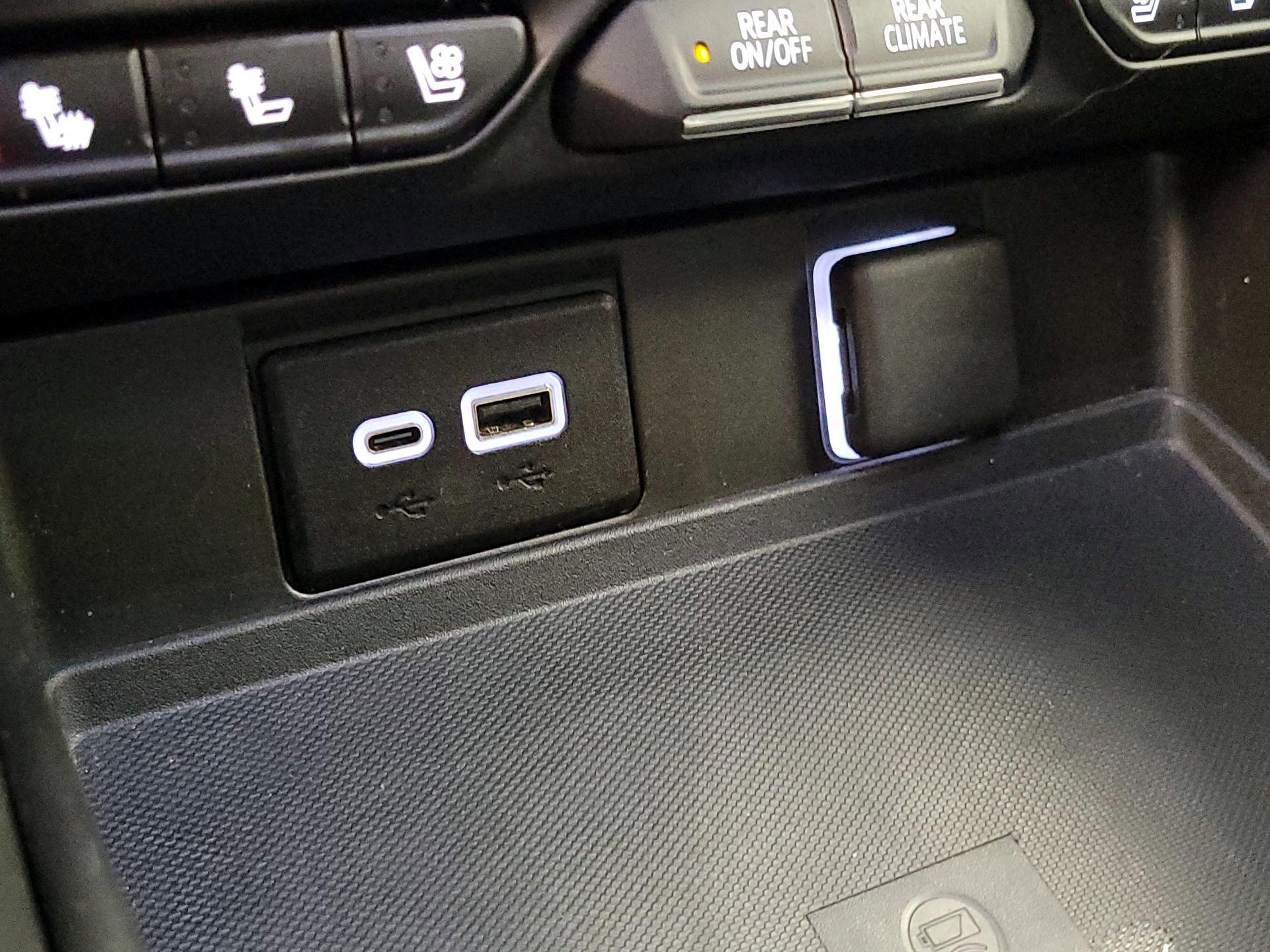 Thumbnail: 2023 Chevrolet Suburban - 18