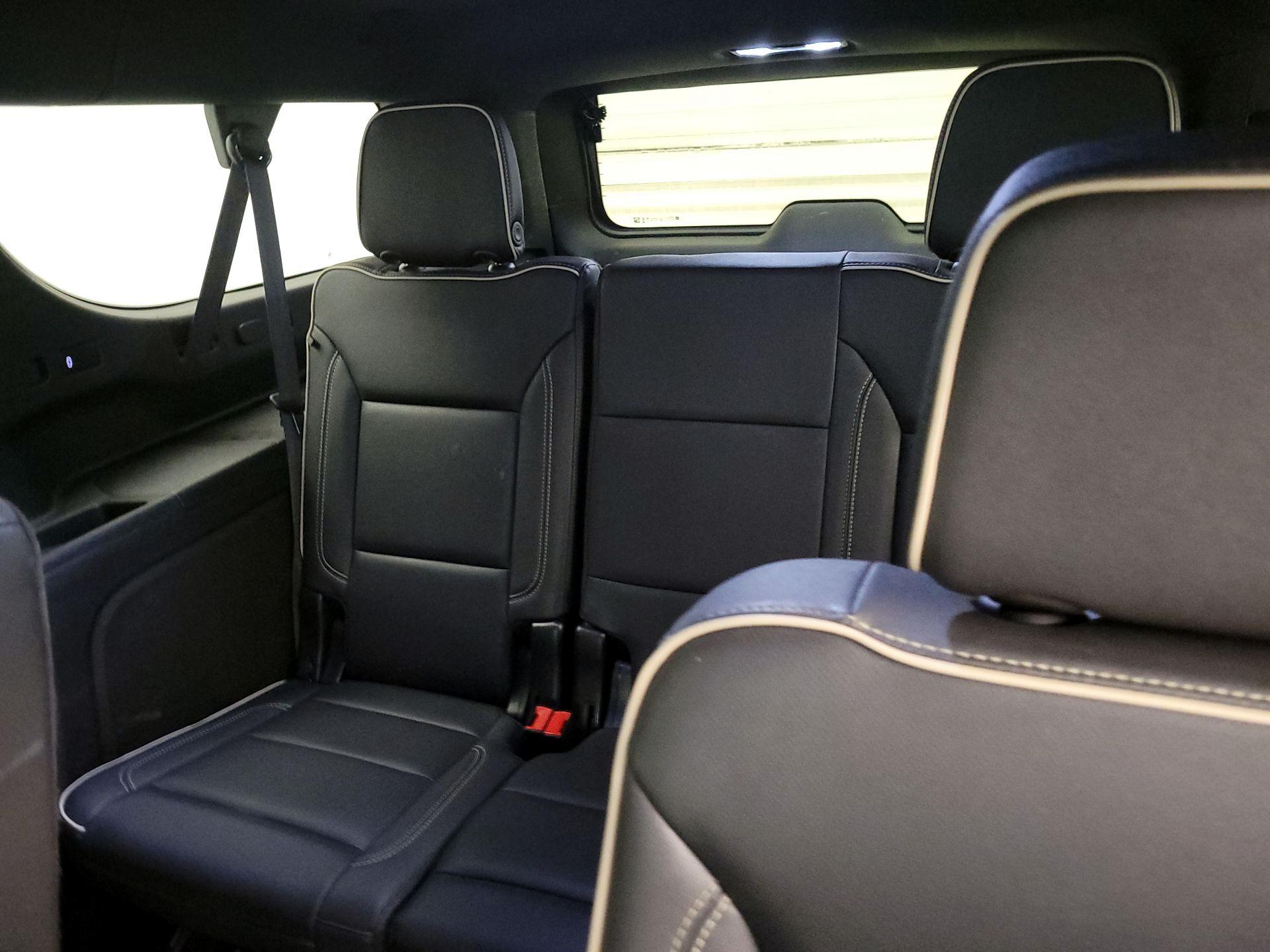 Thumbnail: 2023 Chevrolet Suburban - 20