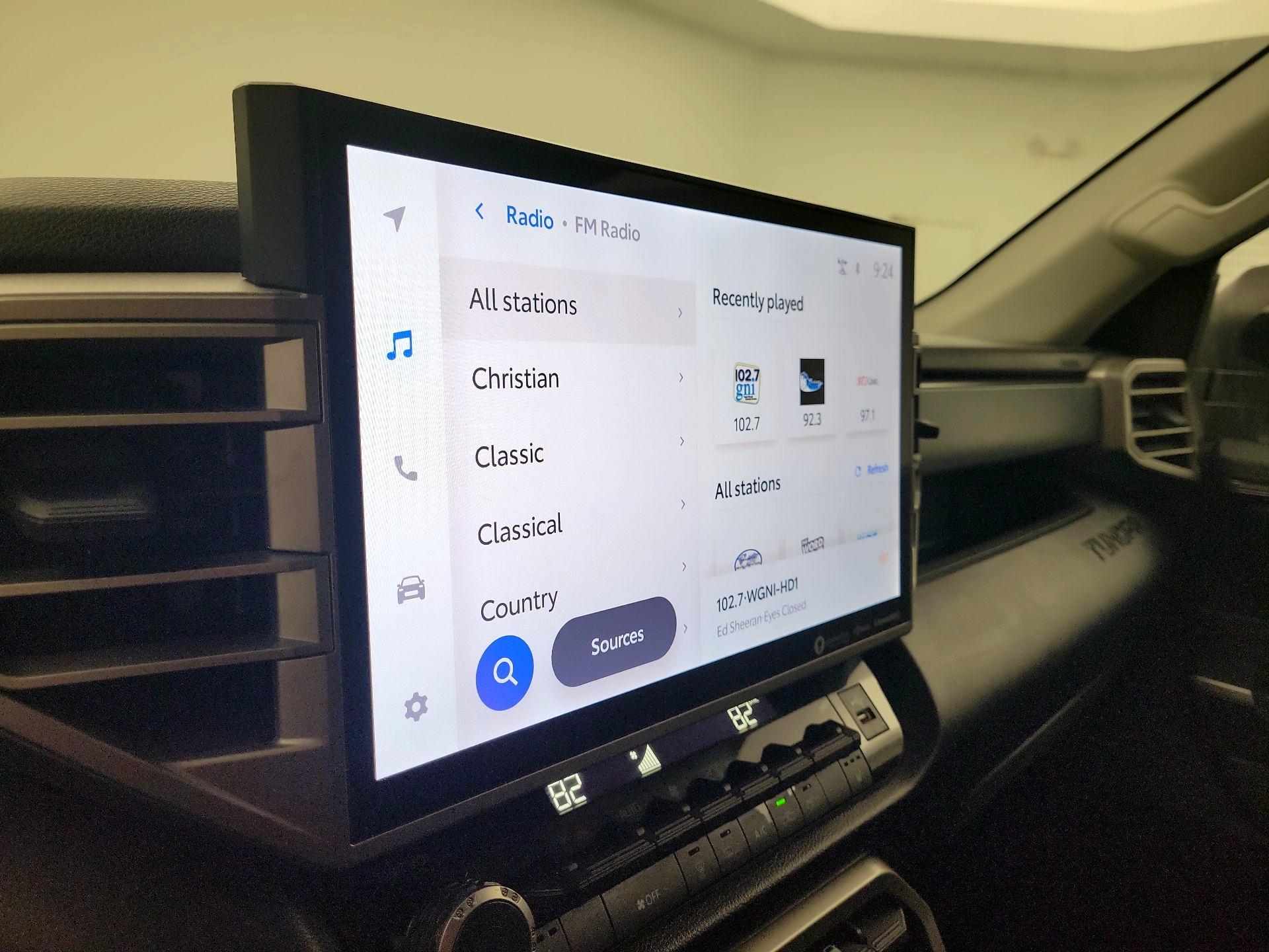 Thumbnail: 2022 Toyota Tundra - 13