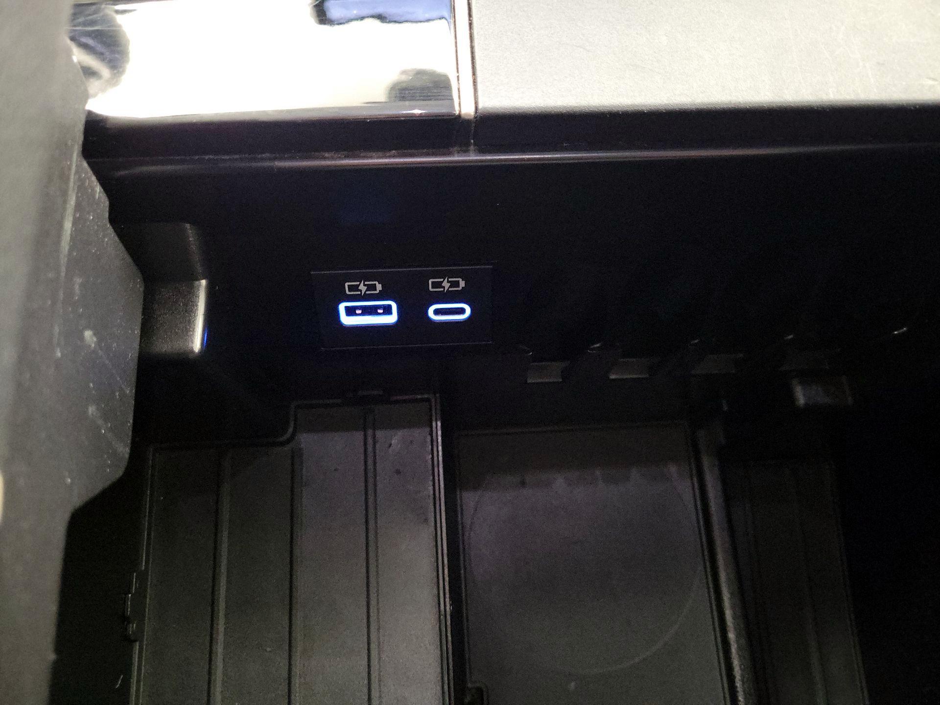 Thumbnail: 2022 Toyota Tundra - 16