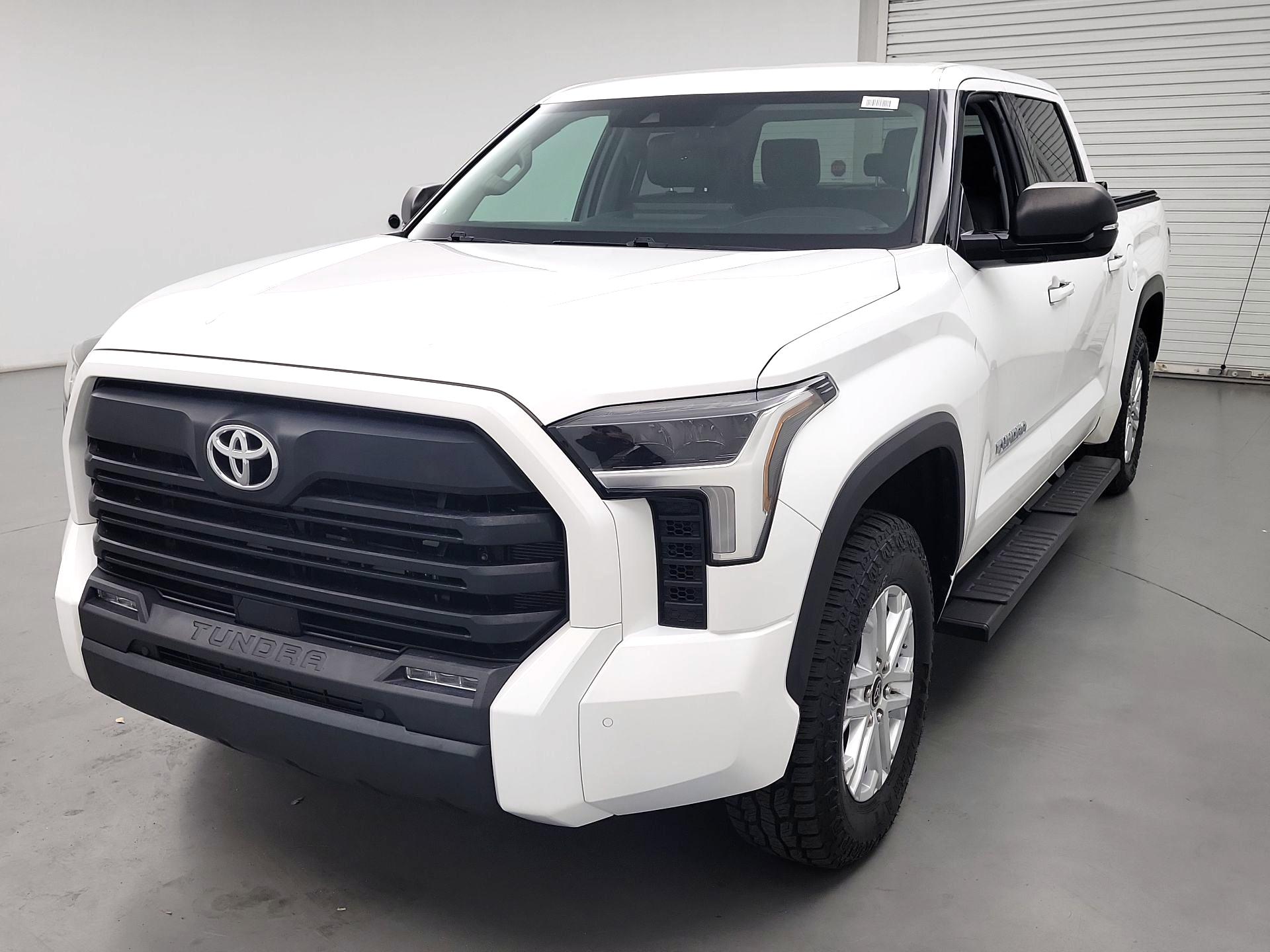 Thumbnail: 2022 Toyota Tundra - 3