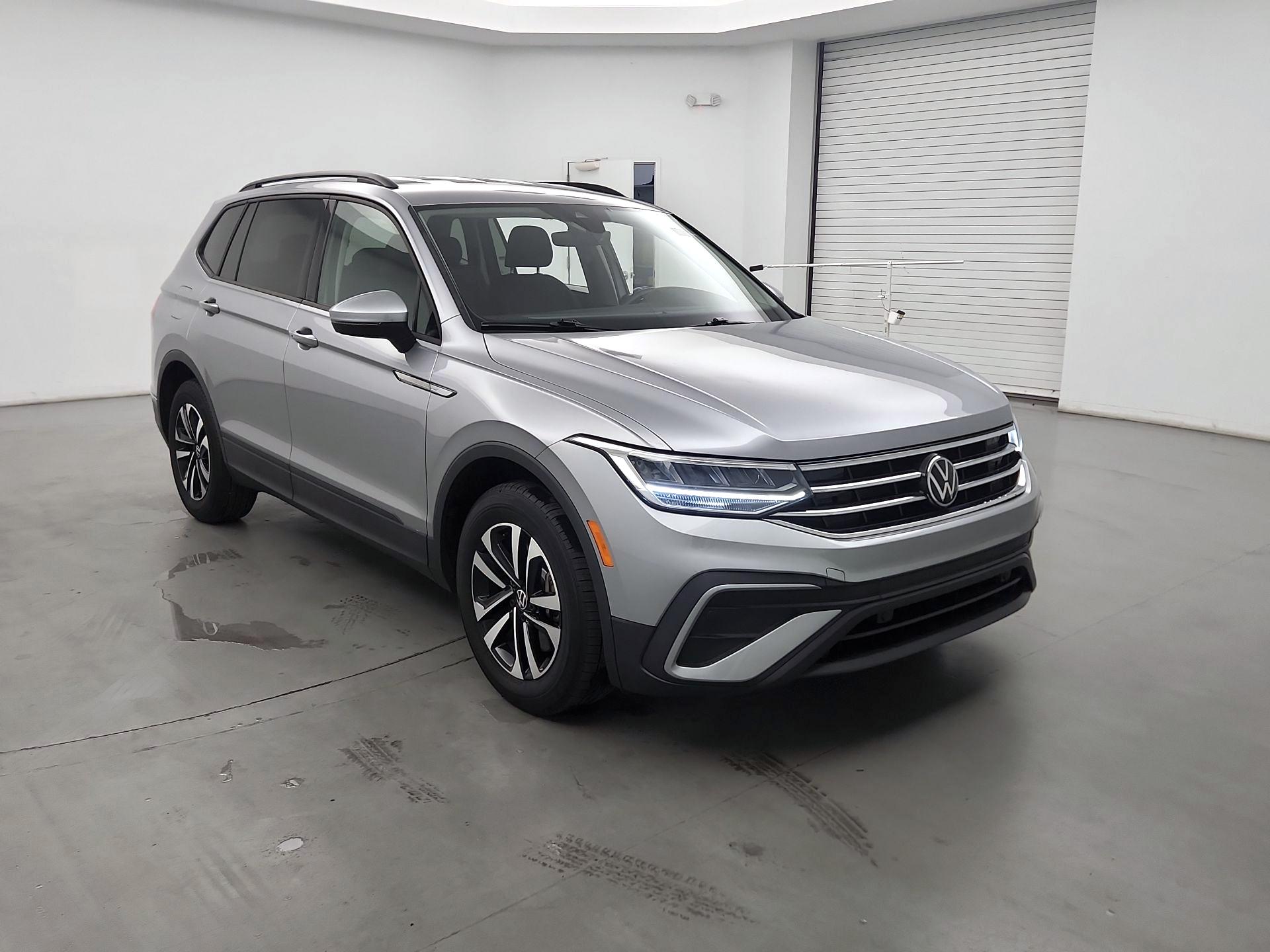 Thumbnail: 2024 Volkswagen Tiguan - 1