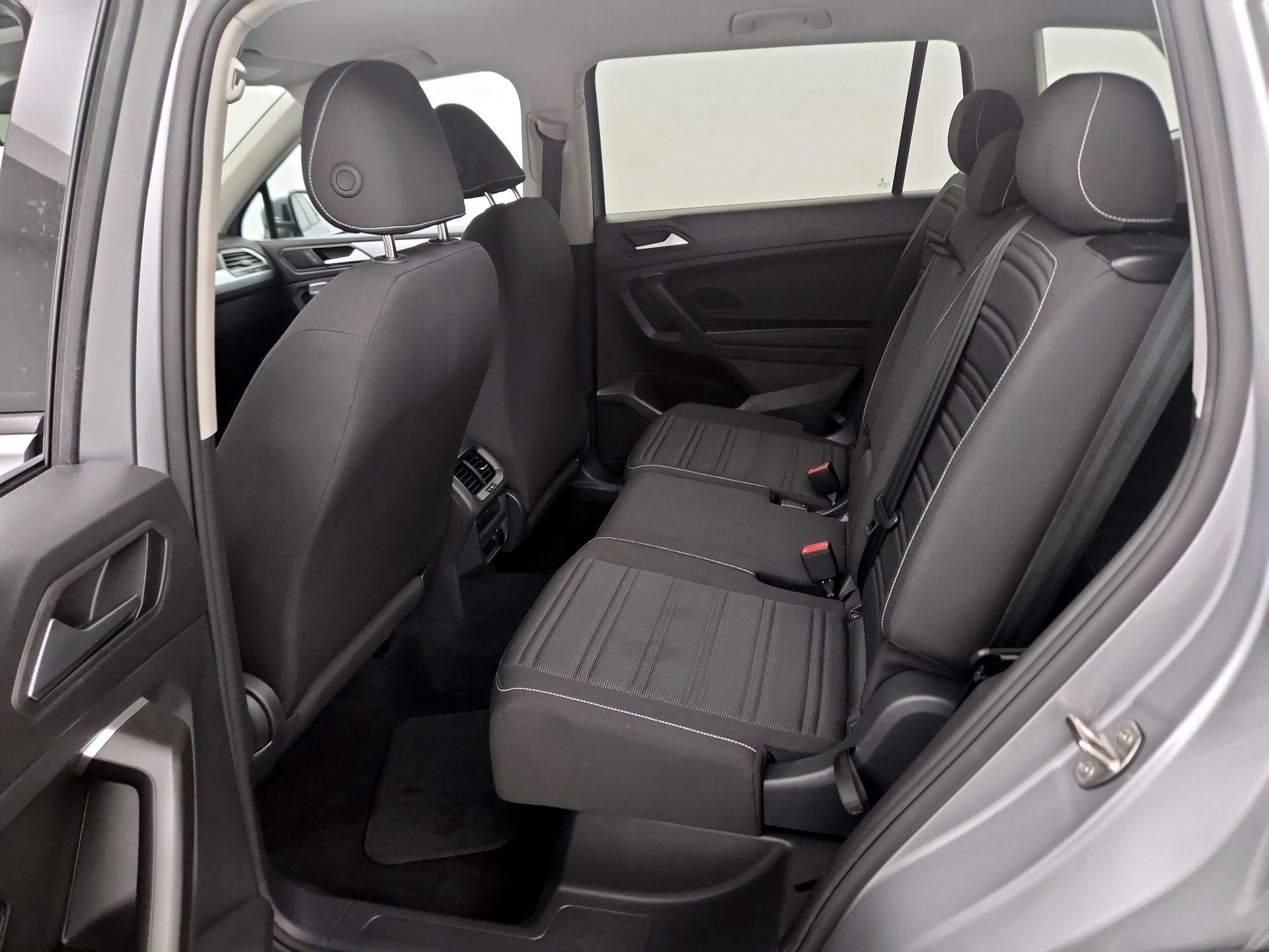 Thumbnail: 2024 Volkswagen Tiguan - 17