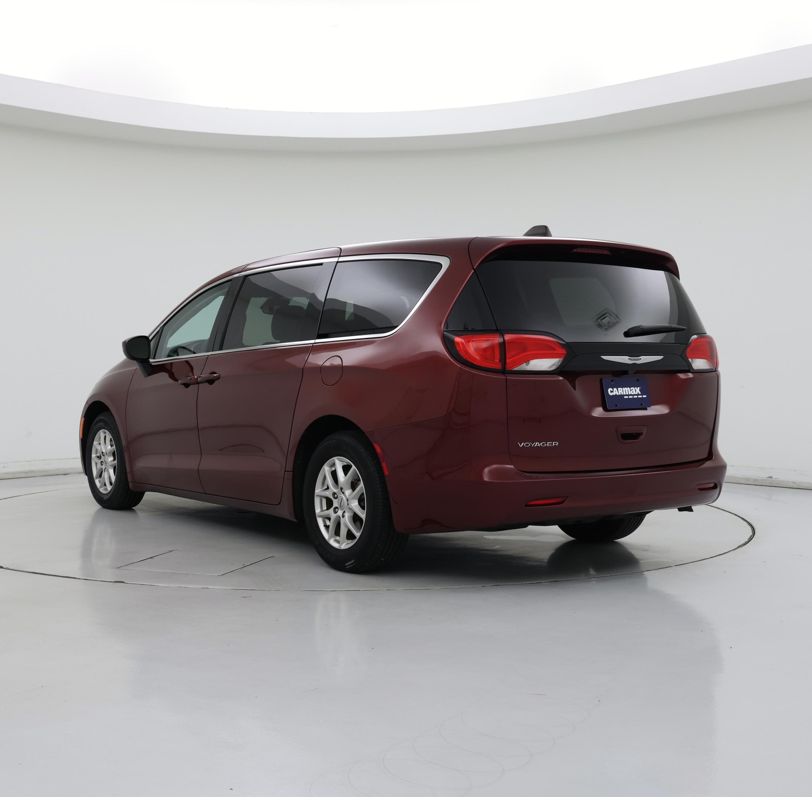 Thumbnail: 2023 Chrysler Voyager - 2