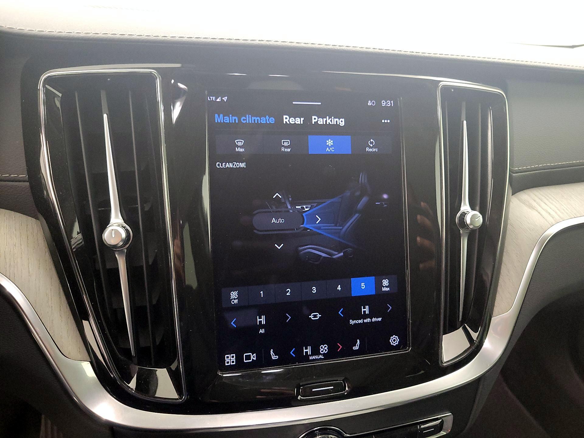 Thumbnail: 2023 Volvo S60 - 15