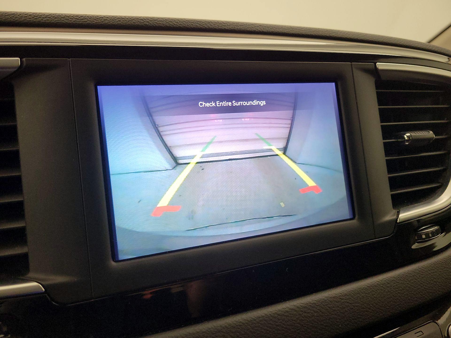 Thumbnail: 2023 Chrysler Voyager - 14