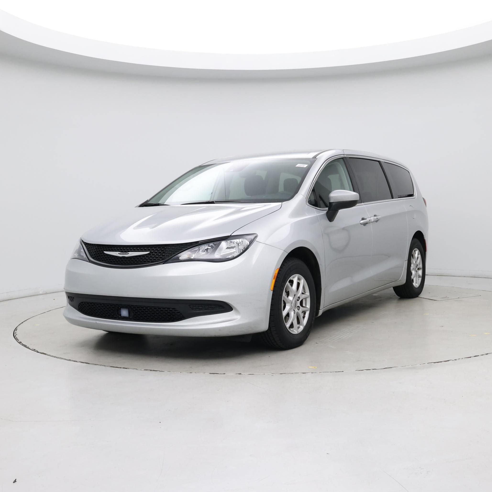 Thumbnail: 2023 Chrysler Voyager - 4