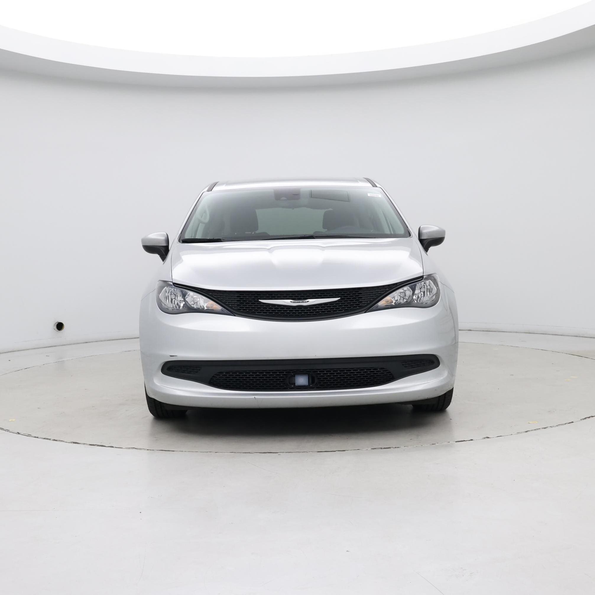 Thumbnail: 2023 Chrysler Voyager - 5