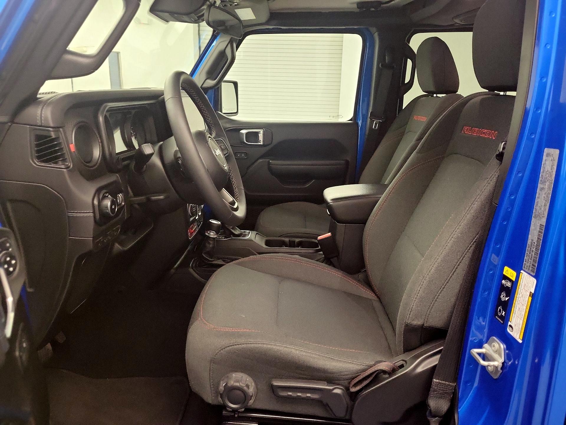 Thumbnail: 2025 Jeep Wrangler - 9