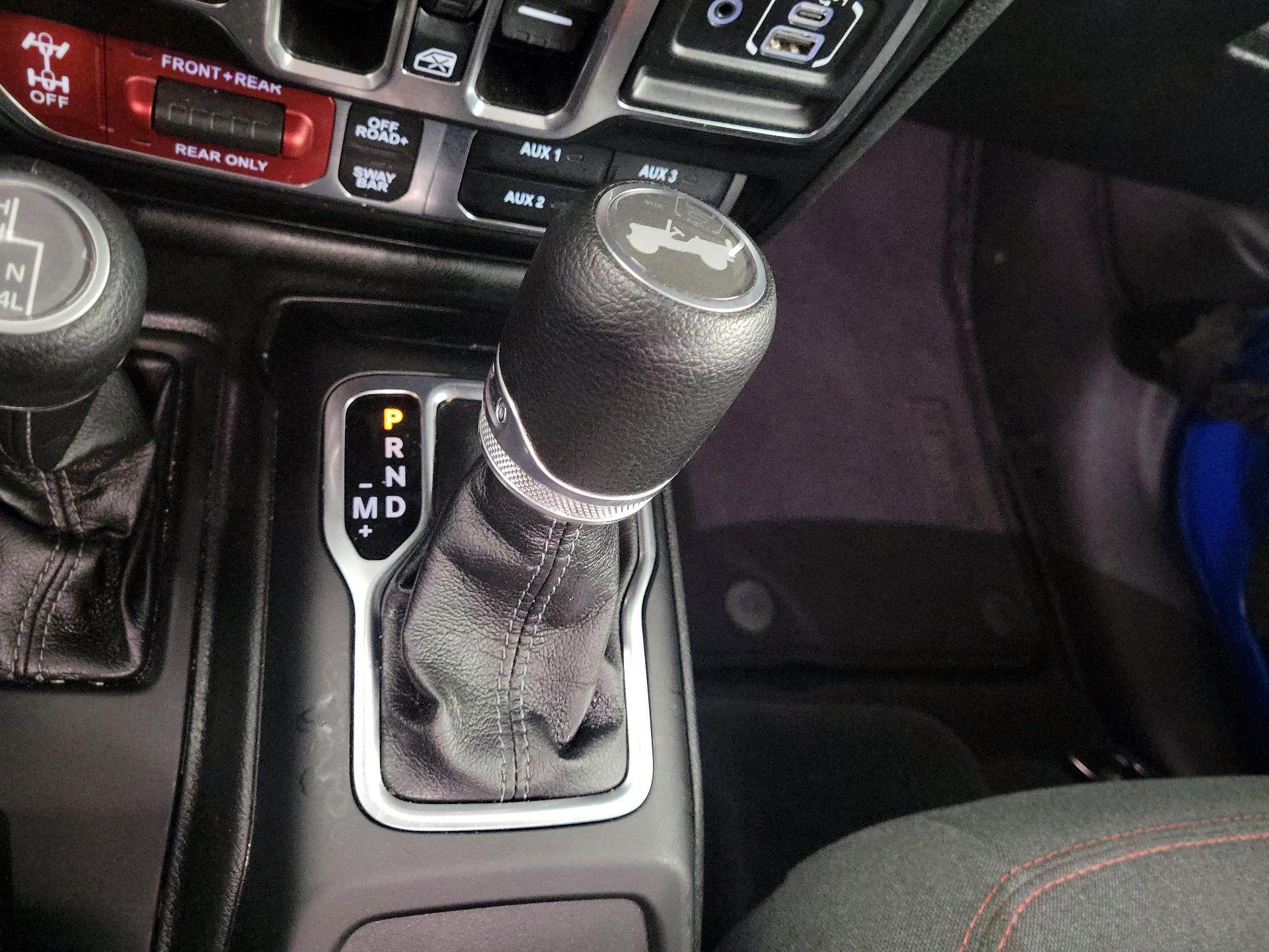 Thumbnail: 2025 Jeep Wrangler - 15