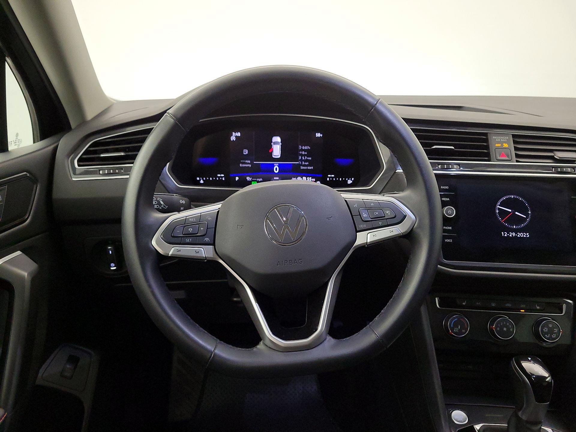 Thumbnail: 2024 Volkswagen Tiguan - 10