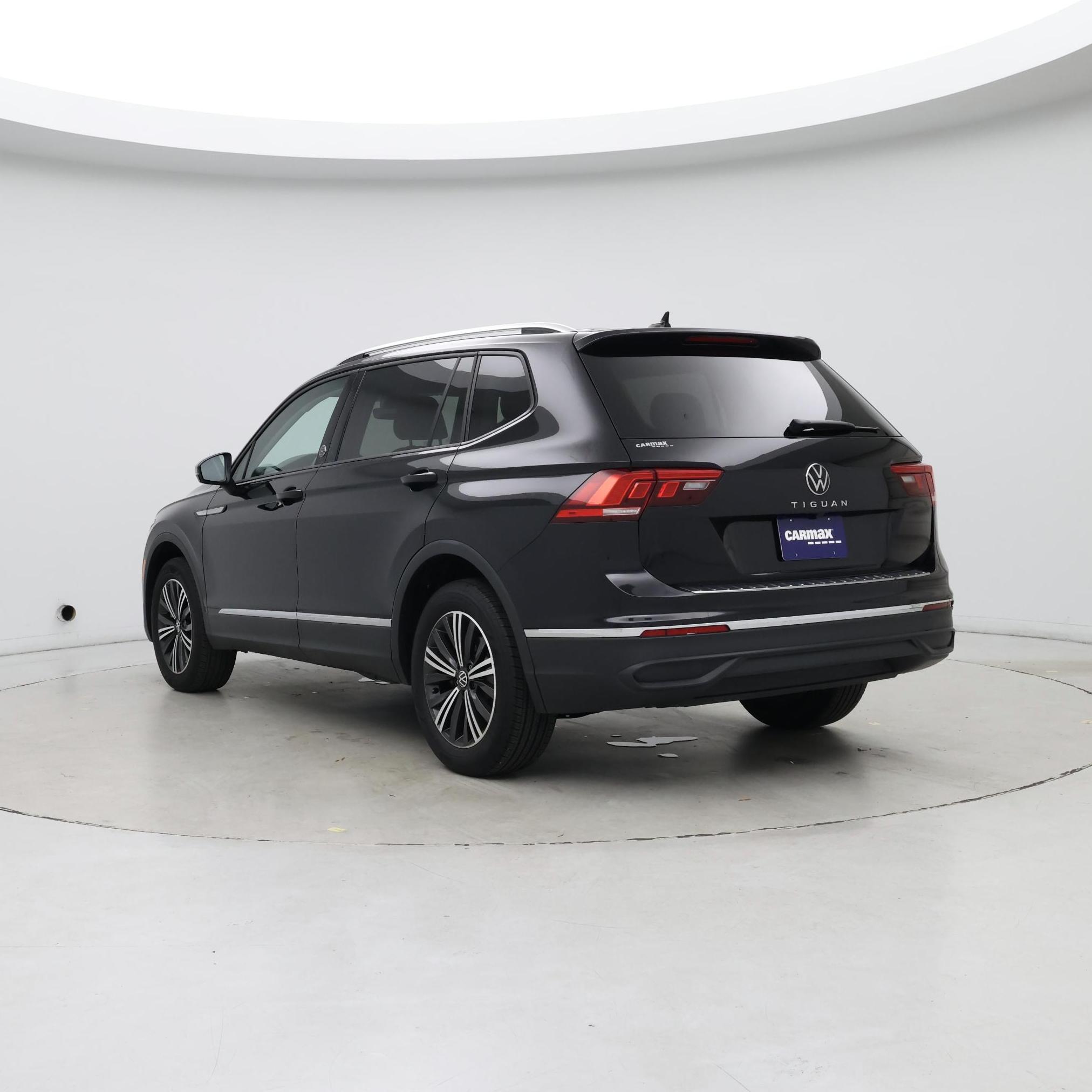 Thumbnail: 2024 Volkswagen Tiguan - 2