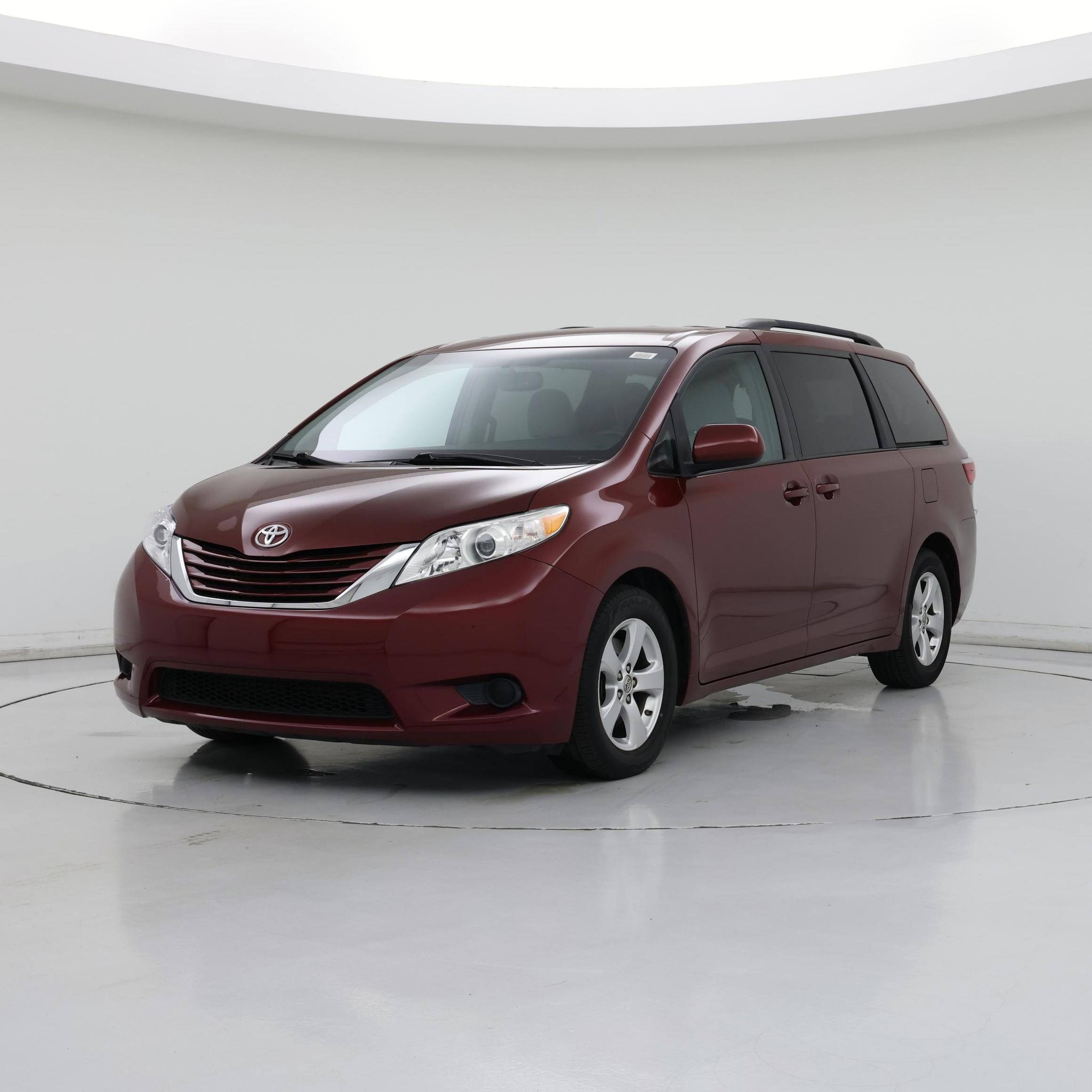 Thumbnail: 2017 Toyota Sienna - 4