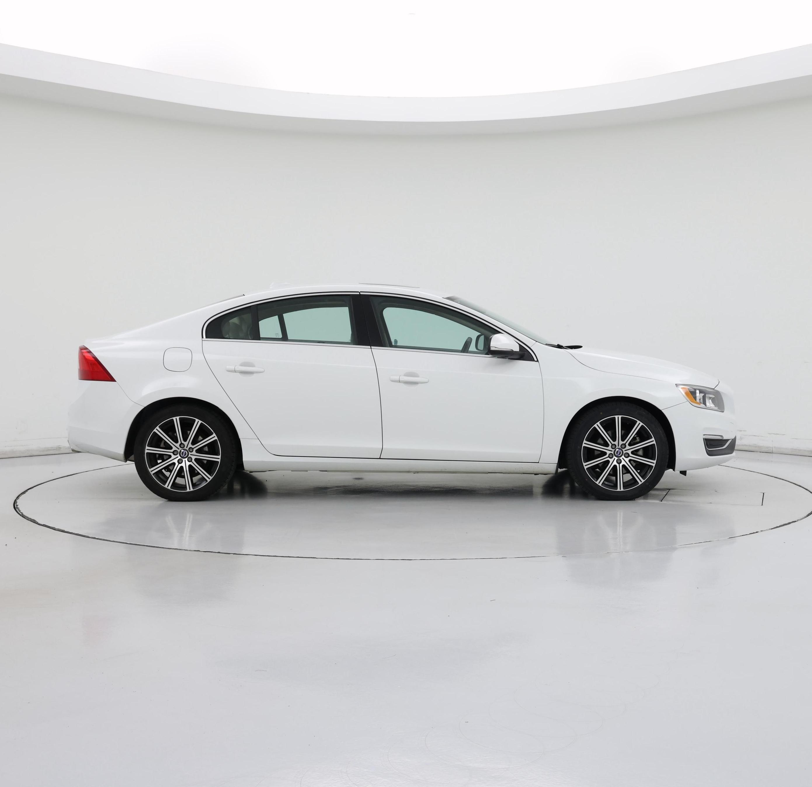 Thumbnail: 2017 Volvo S60 - 7