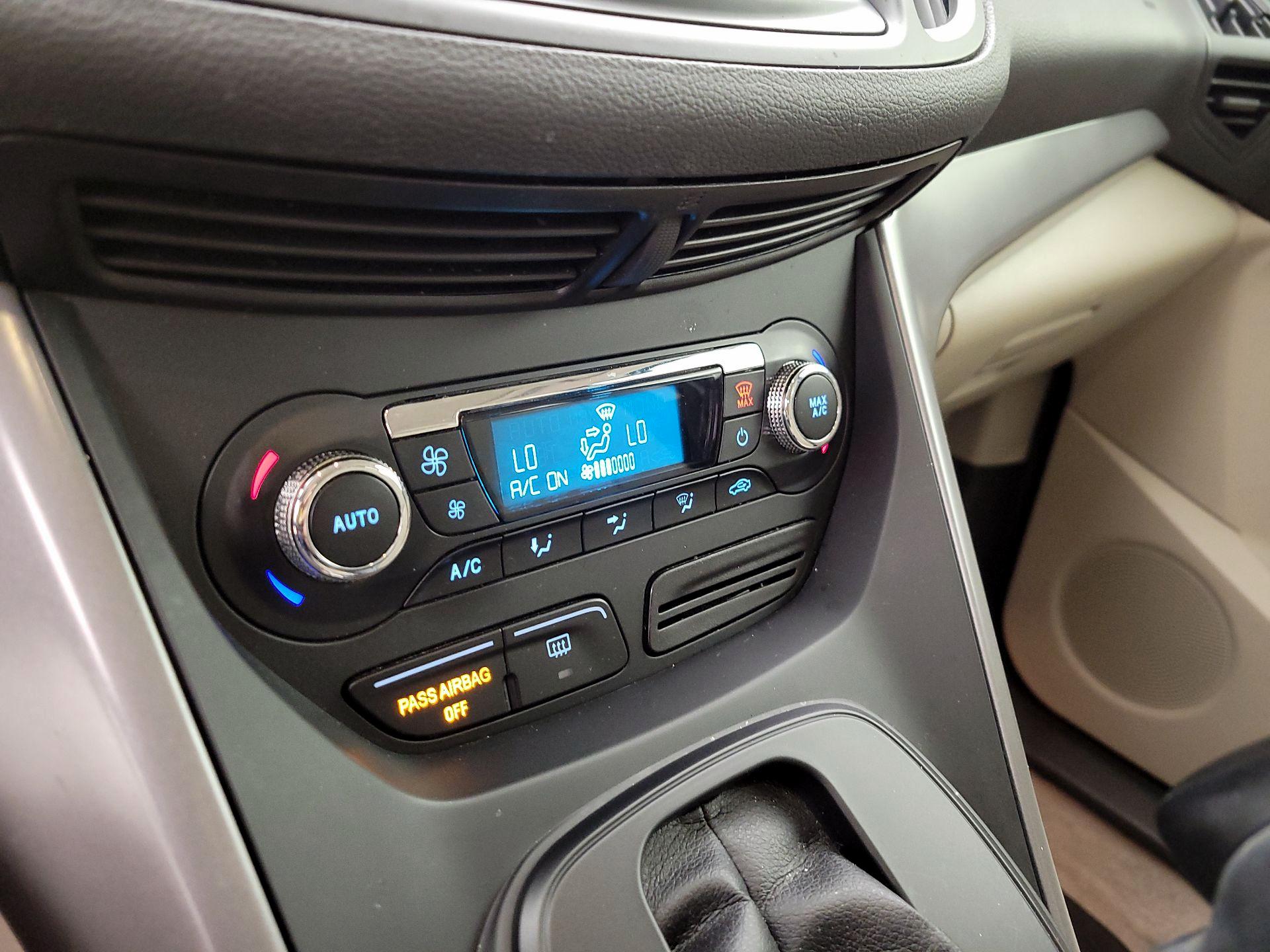 Thumbnail: 2015 Ford Escape - 16