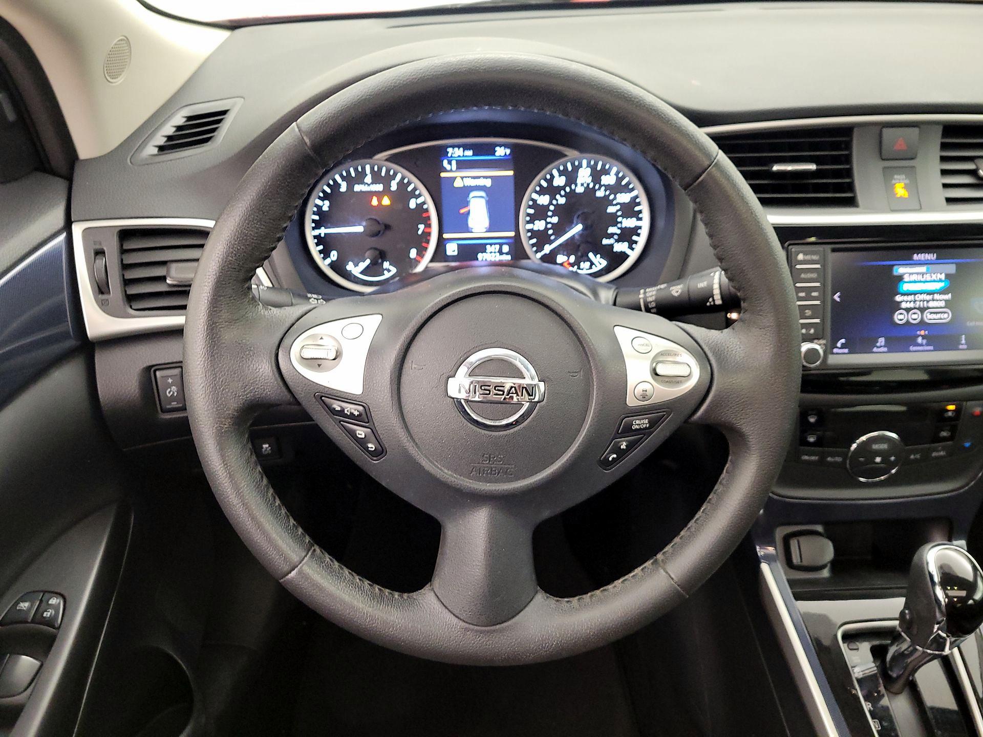 Thumbnail: 2019 Nissan Sentra - 10