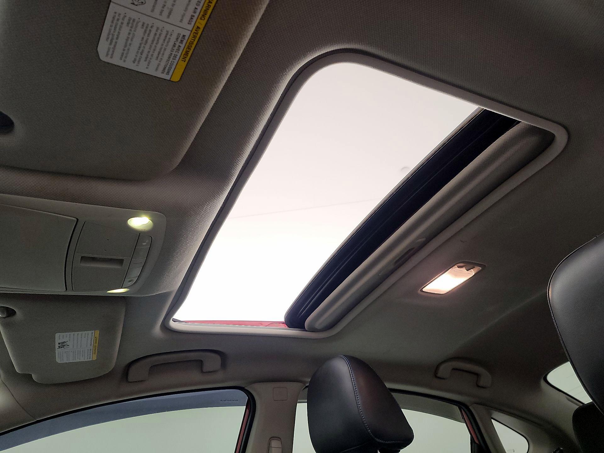 Thumbnail: 2019 Nissan Sentra - 19