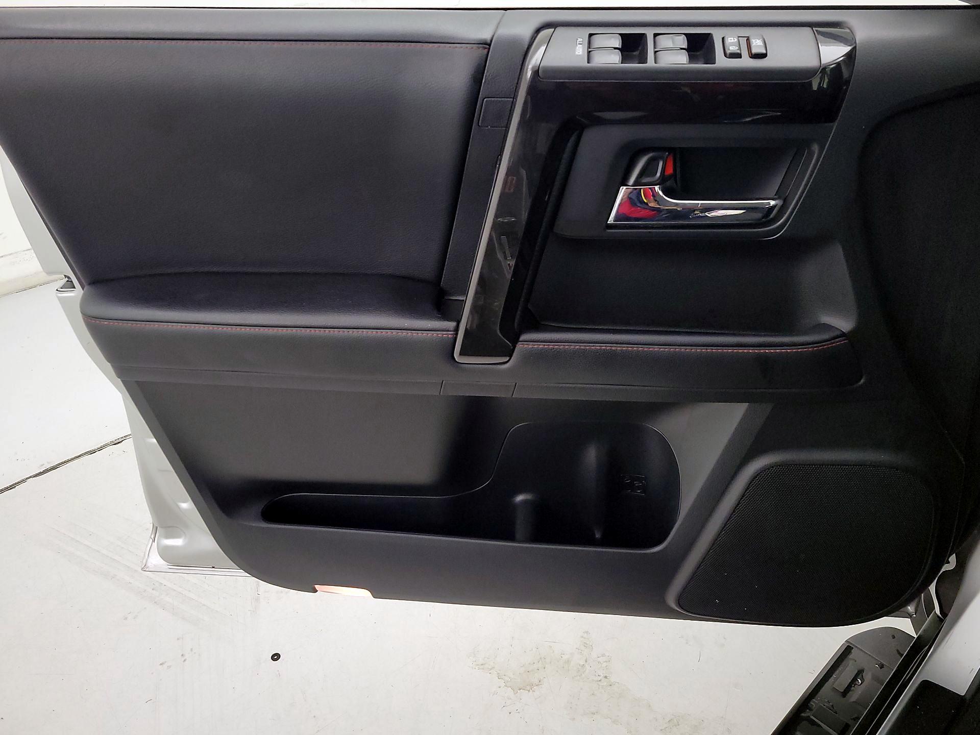 Thumbnail: 2021 Toyota 4Runner - 12