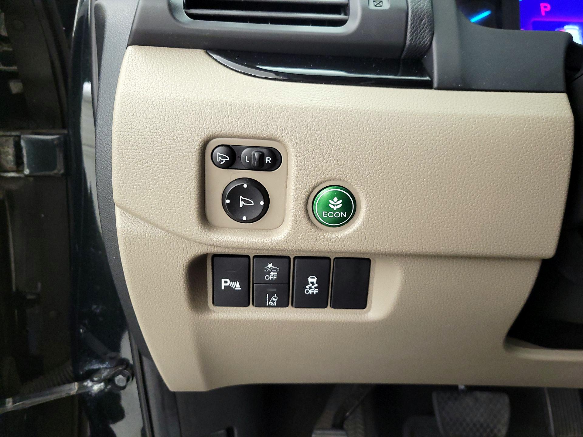 Thumbnail: 2019 Honda Pilot - 13