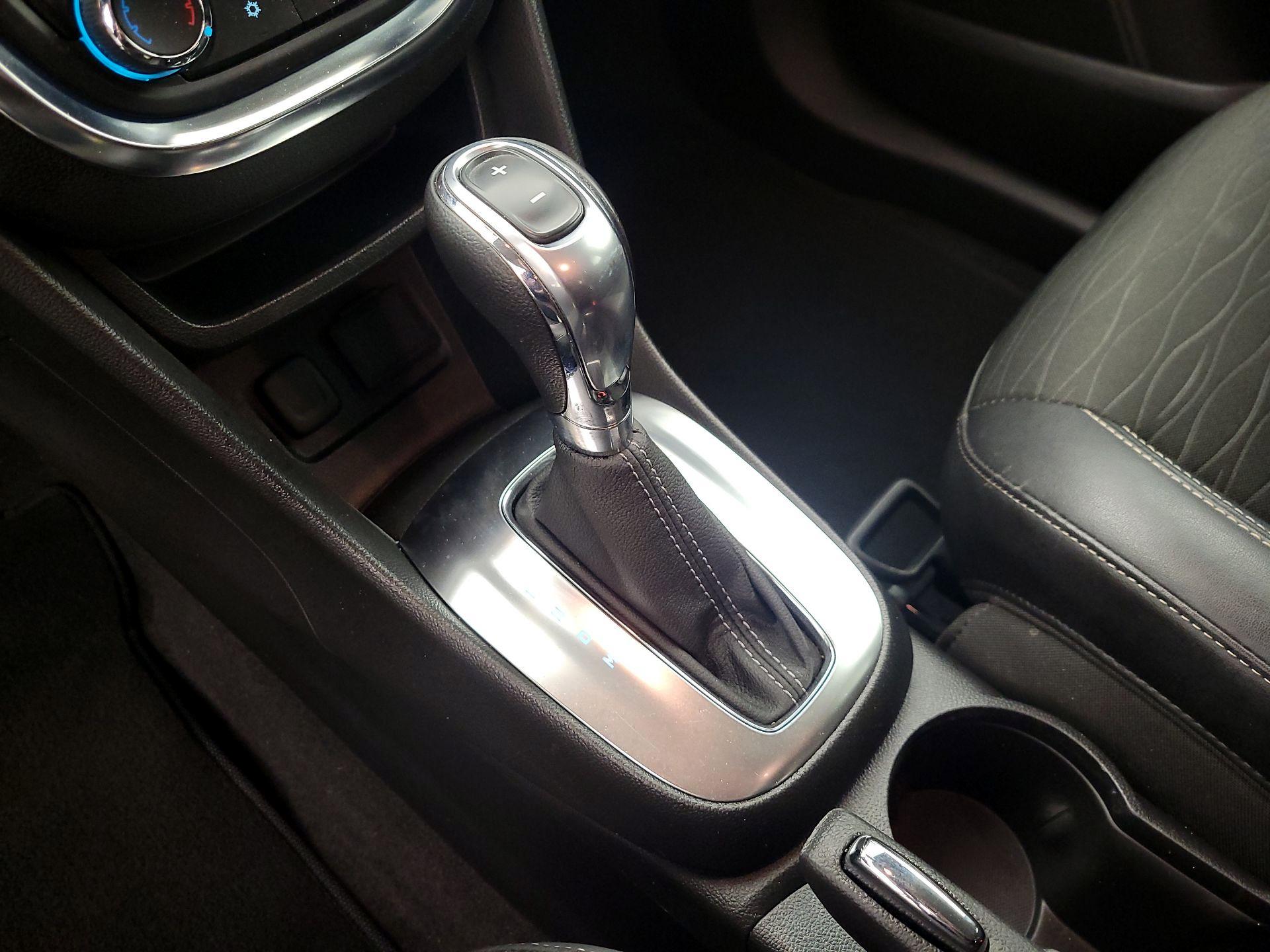 Thumbnail: 2016 Buick Encore - 17