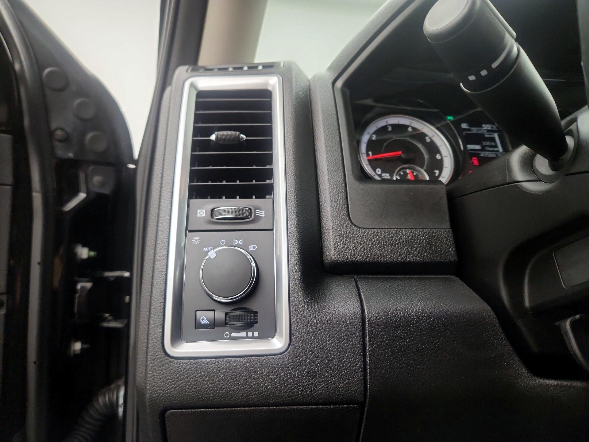 Thumbnail: 2024 RAM 1500 Classic - 13