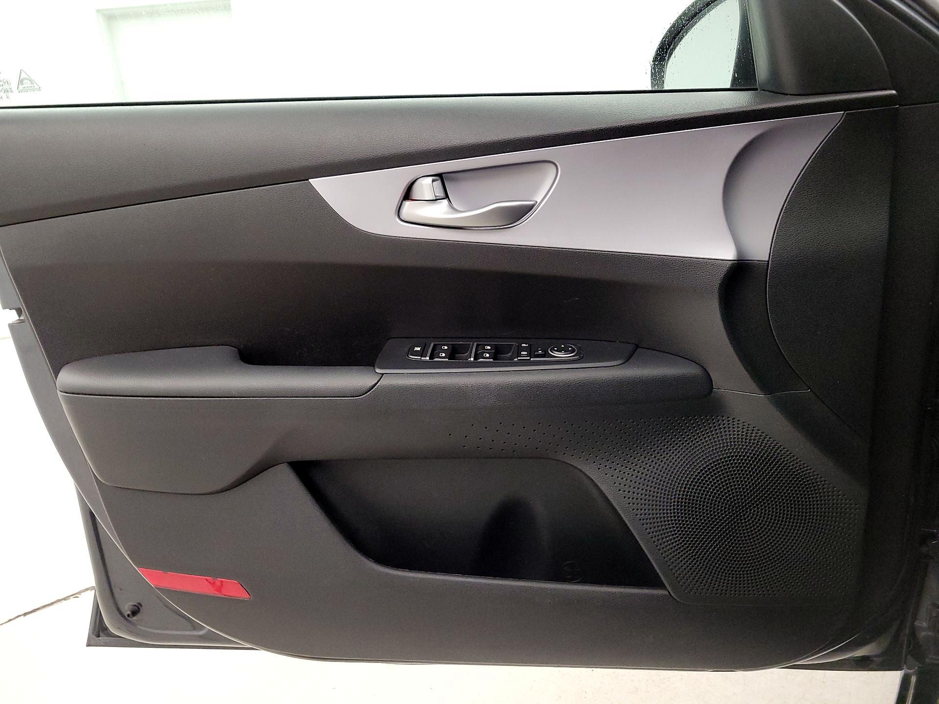 Thumbnail: 2024 Kia Forte - 12