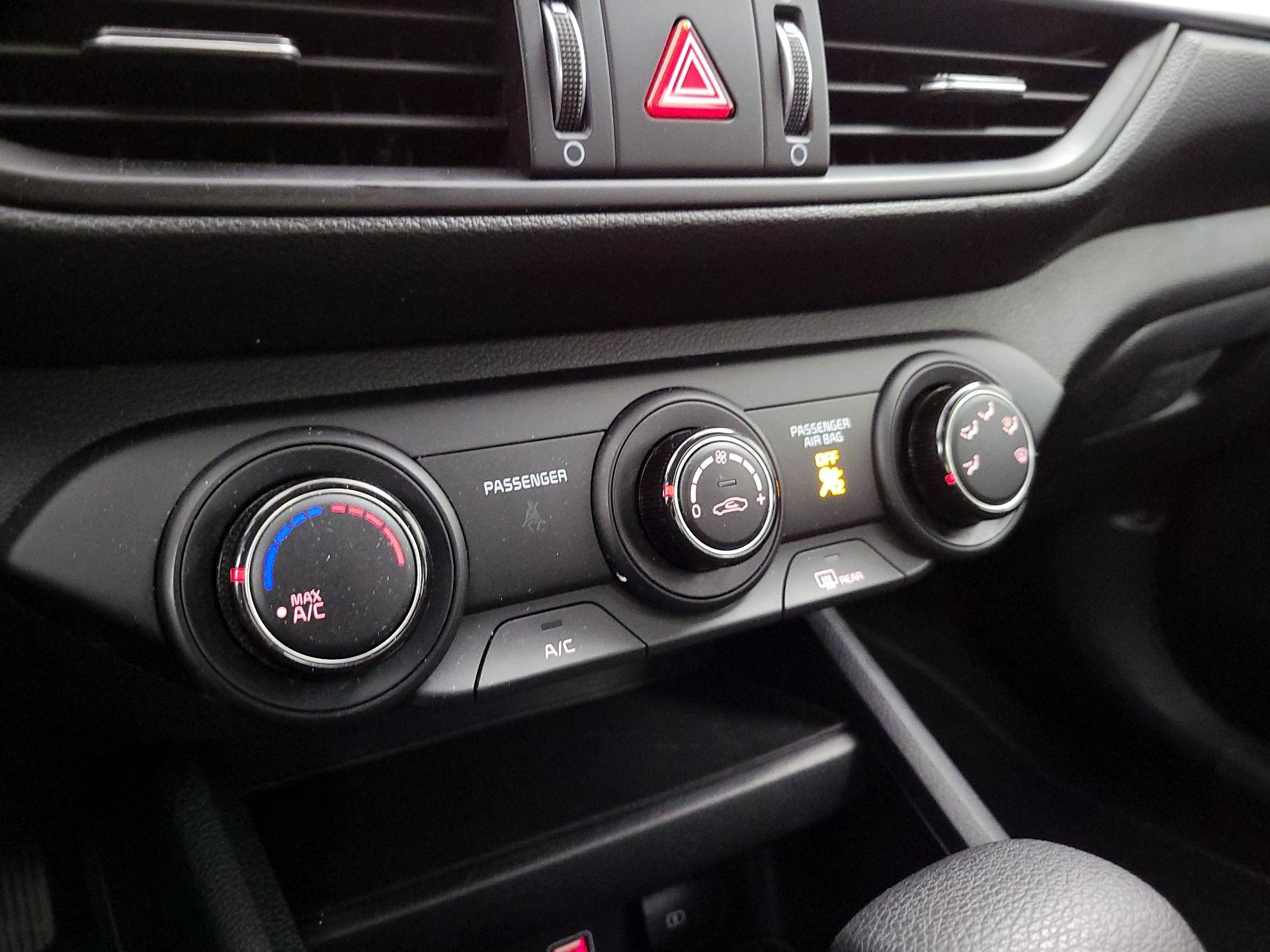 Thumbnail: 2024 Kia Forte - 16