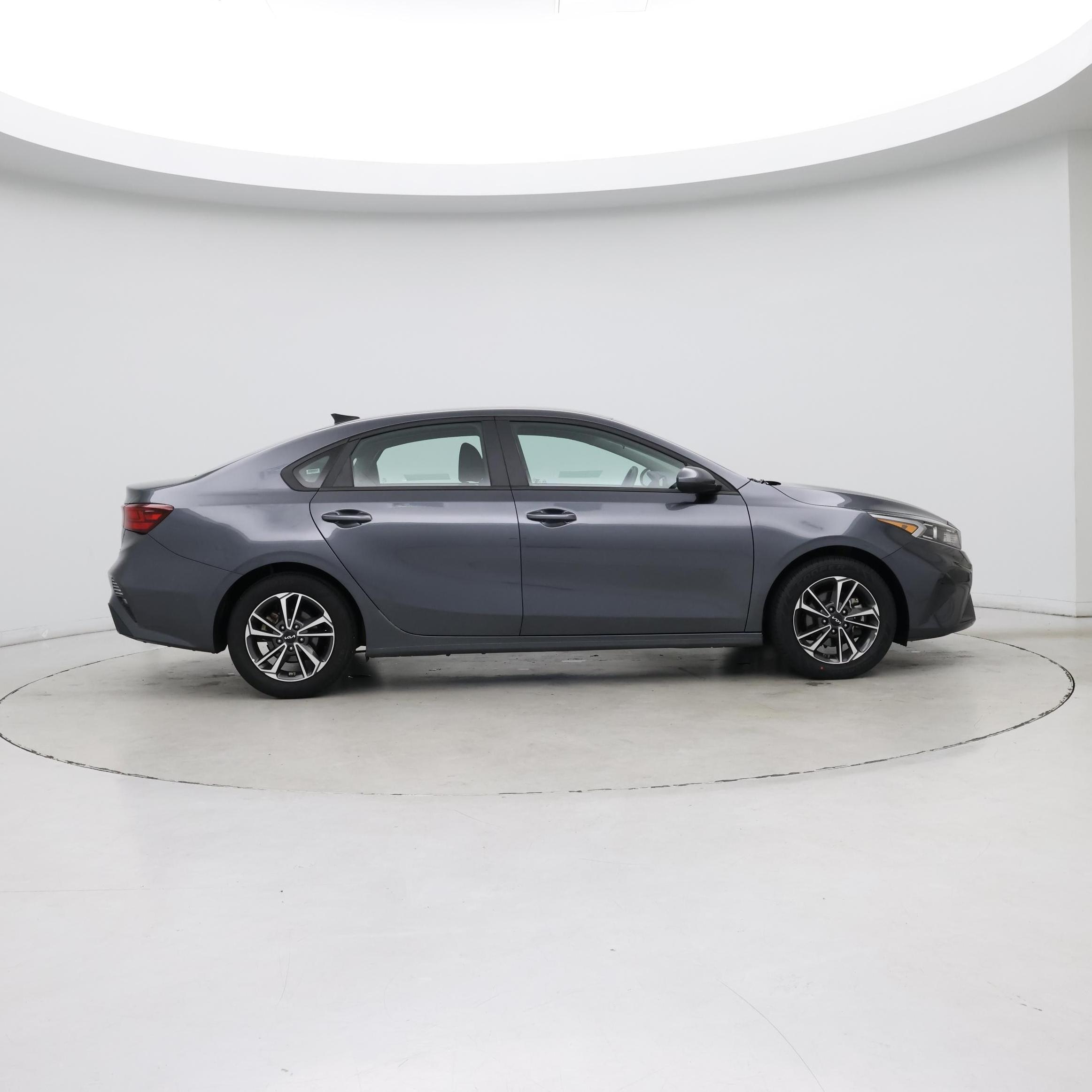 Thumbnail: 2024 Kia Forte - 7