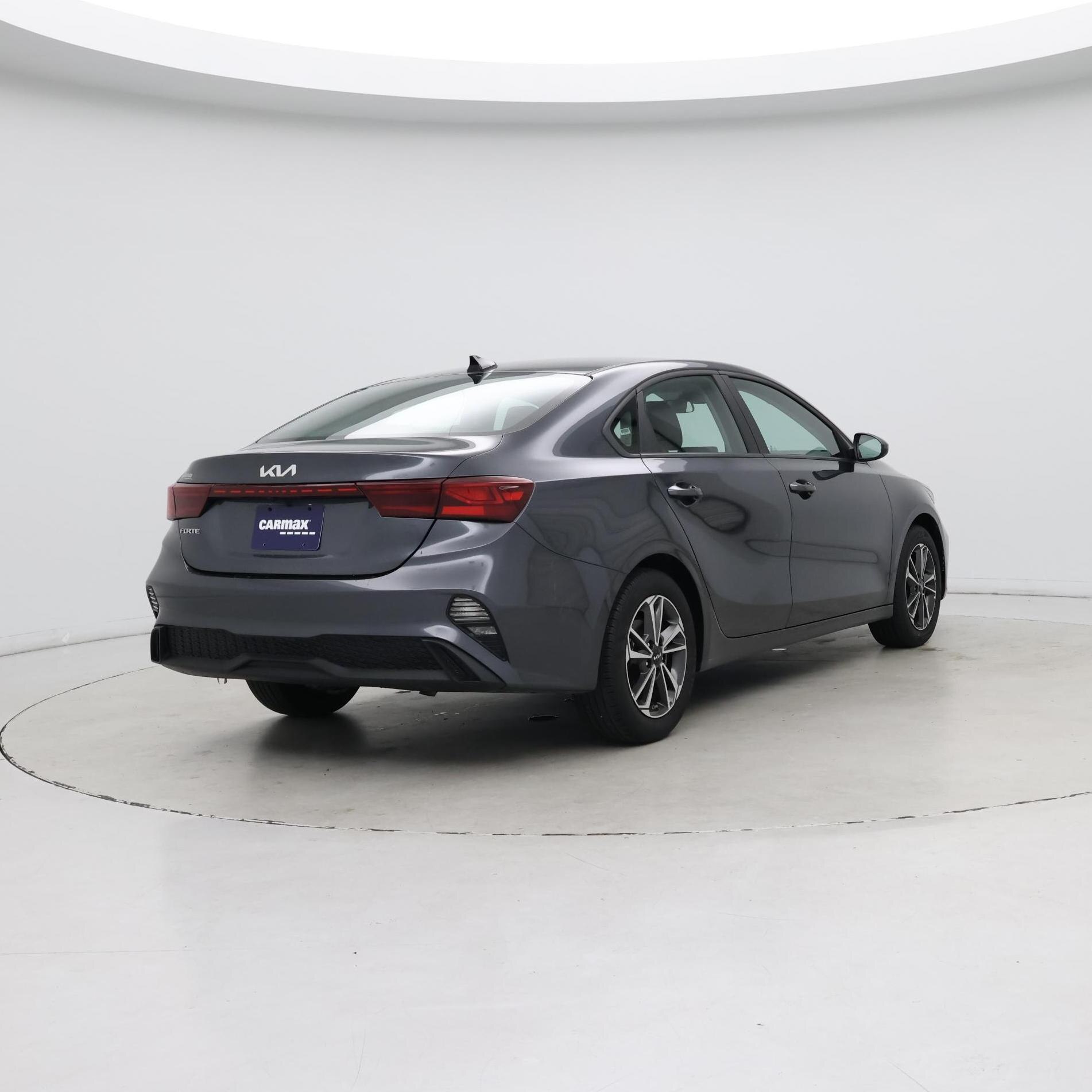 Thumbnail: 2024 Kia Forte - 8