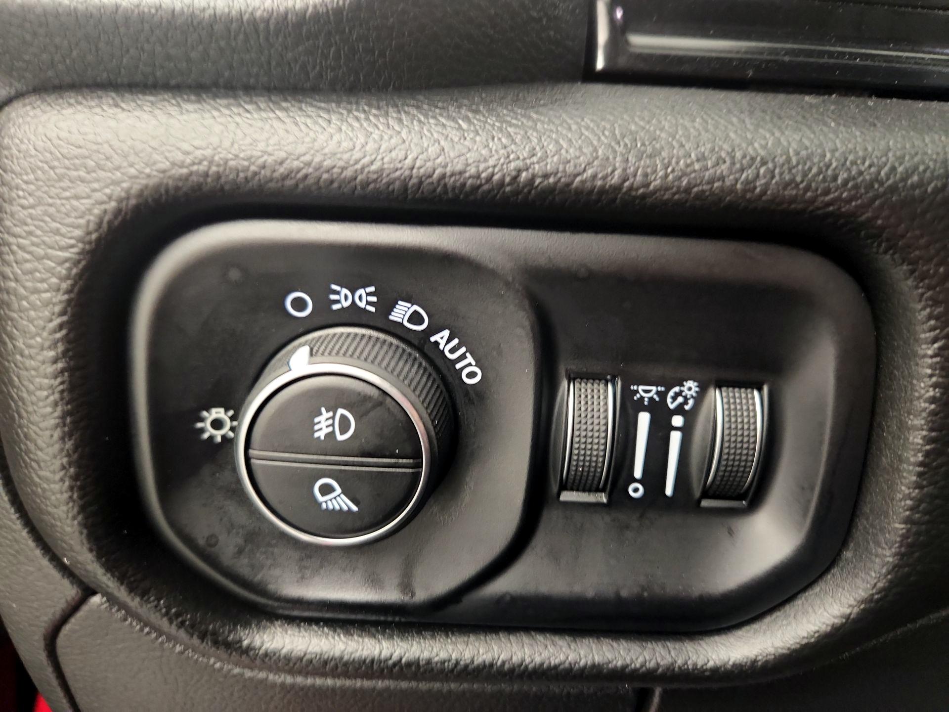 Thumbnail: 2025 RAM 1500 - 11