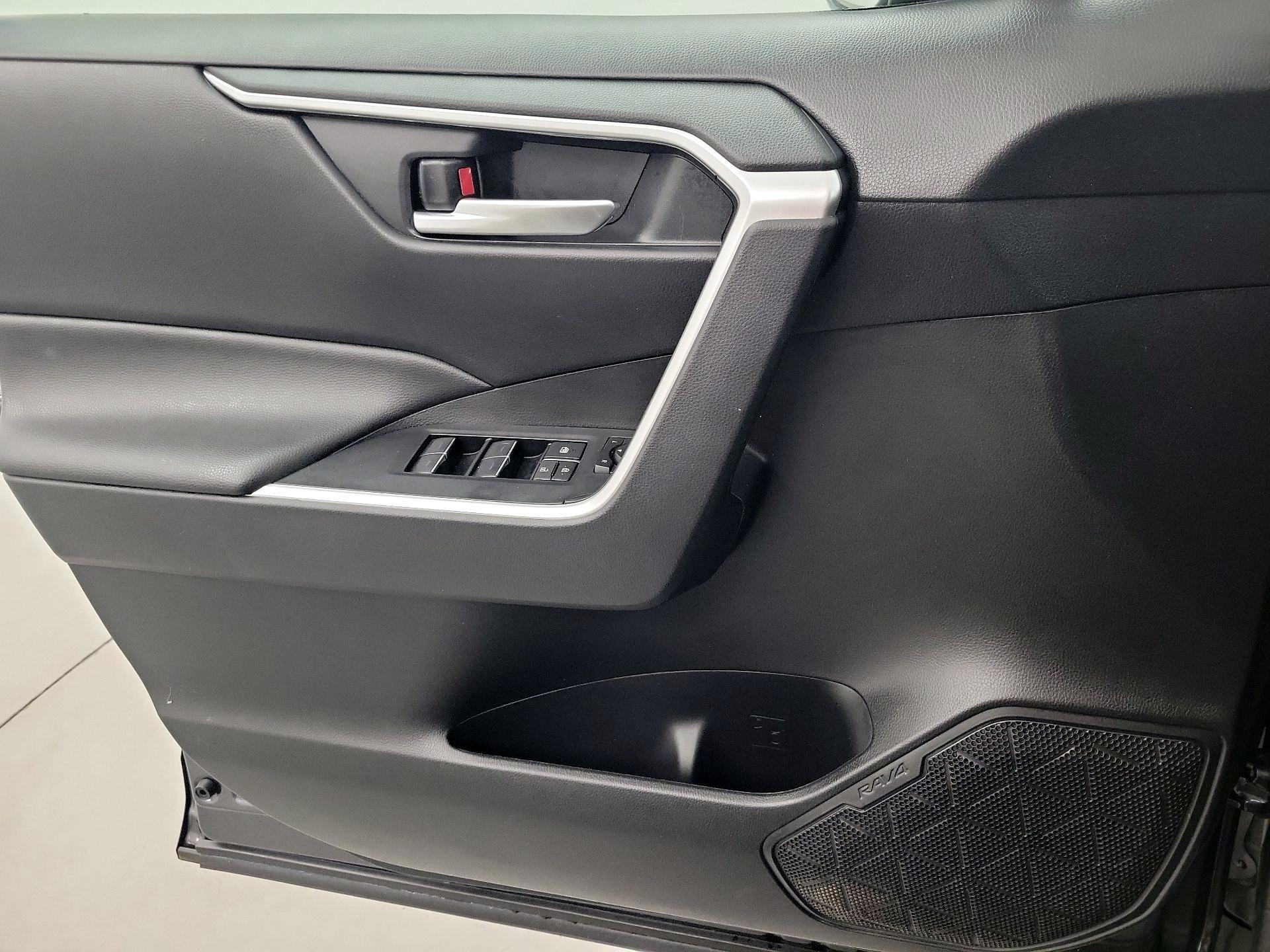 Thumbnail: 2024 Toyota RAV4 - 10