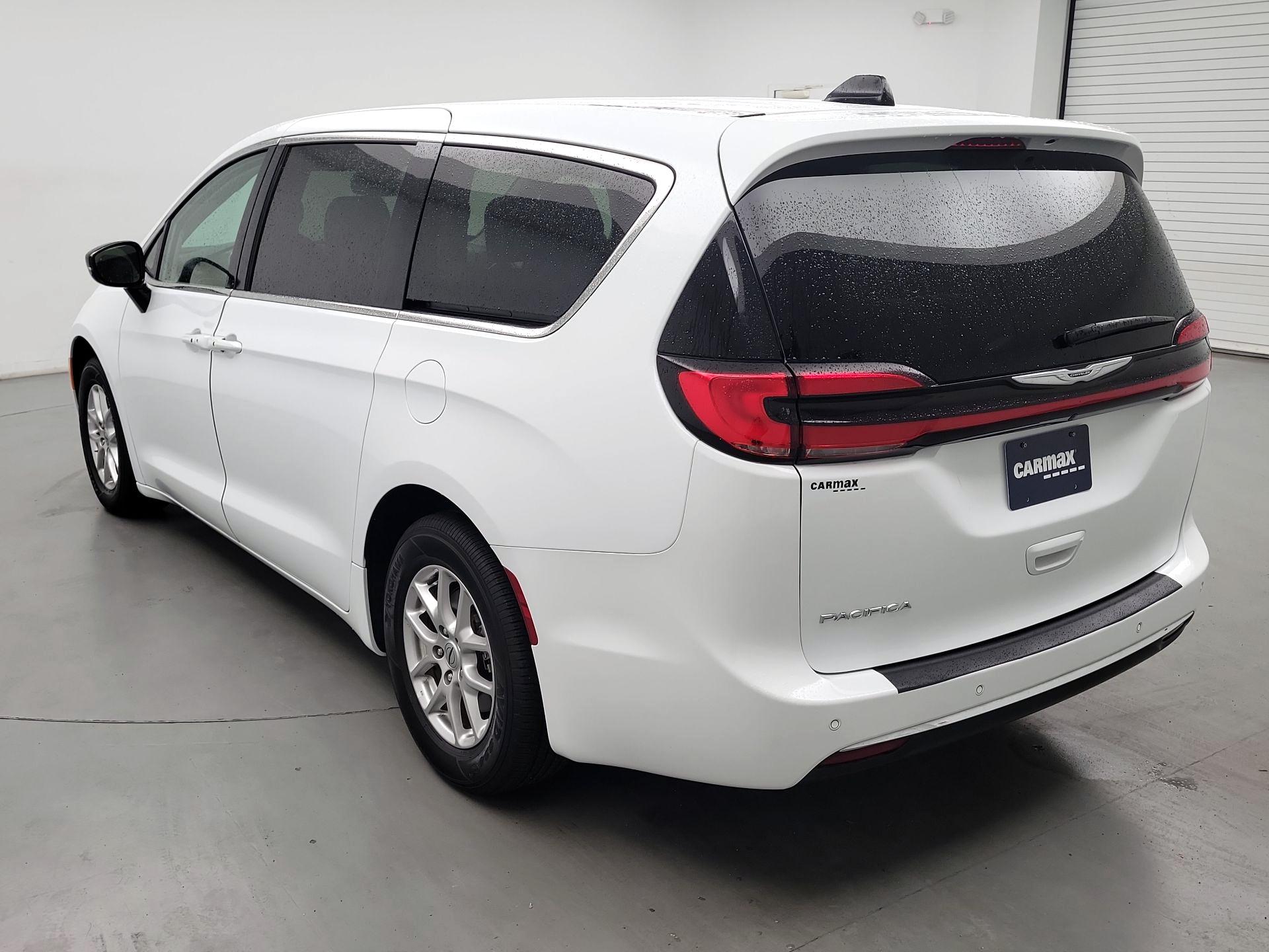 Thumbnail: 2024 Chrysler Pacifica - 7