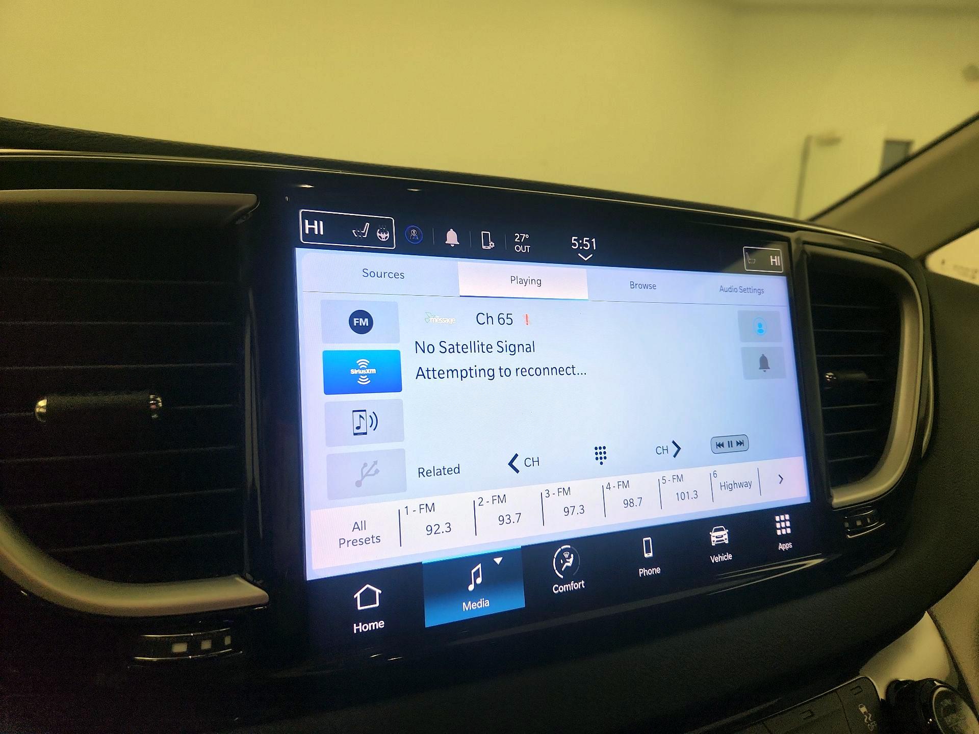 Thumbnail: 2023 Chrysler Pacifica - 13