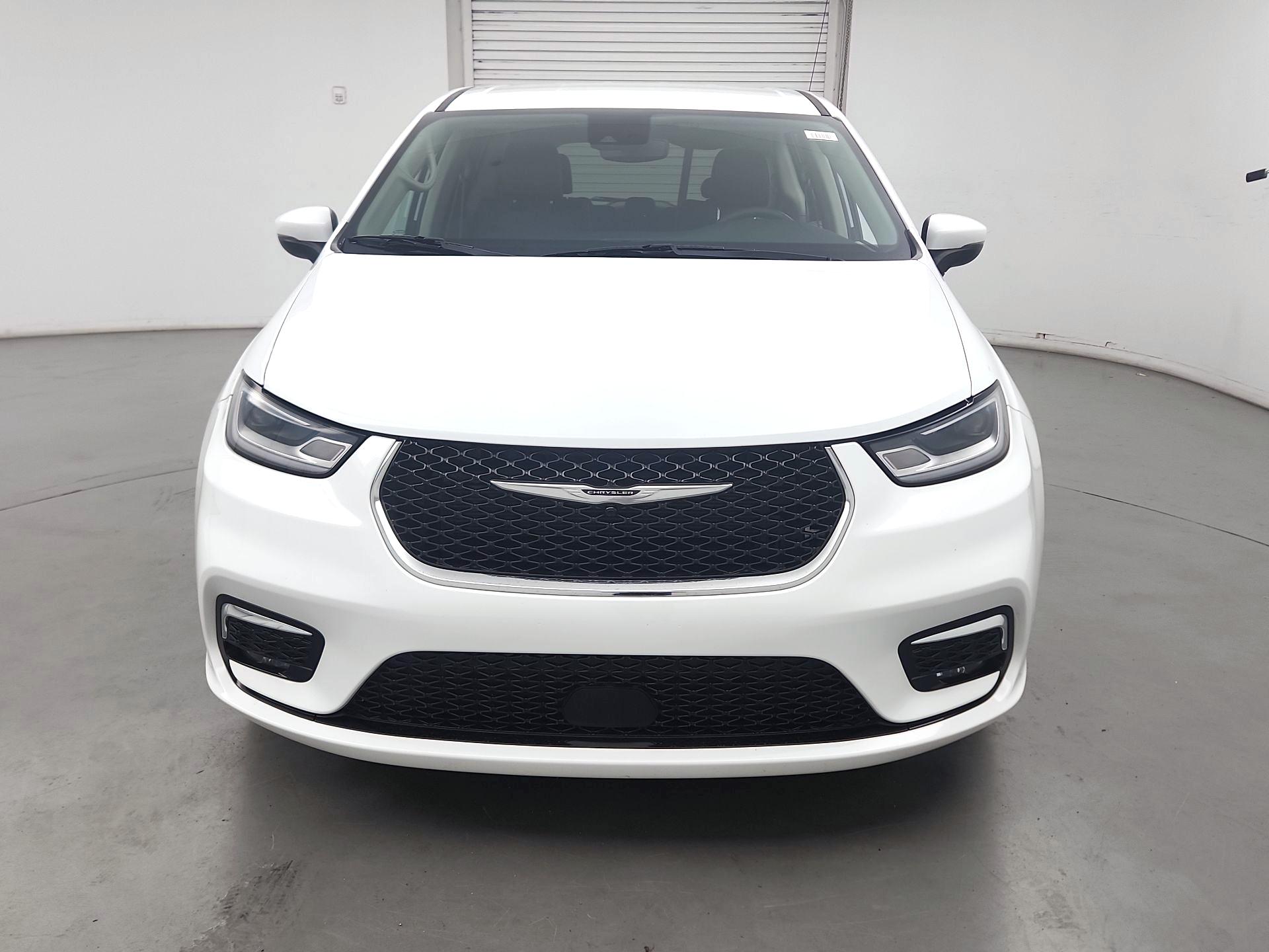 Thumbnail: 2023 Chrysler Pacifica - 2