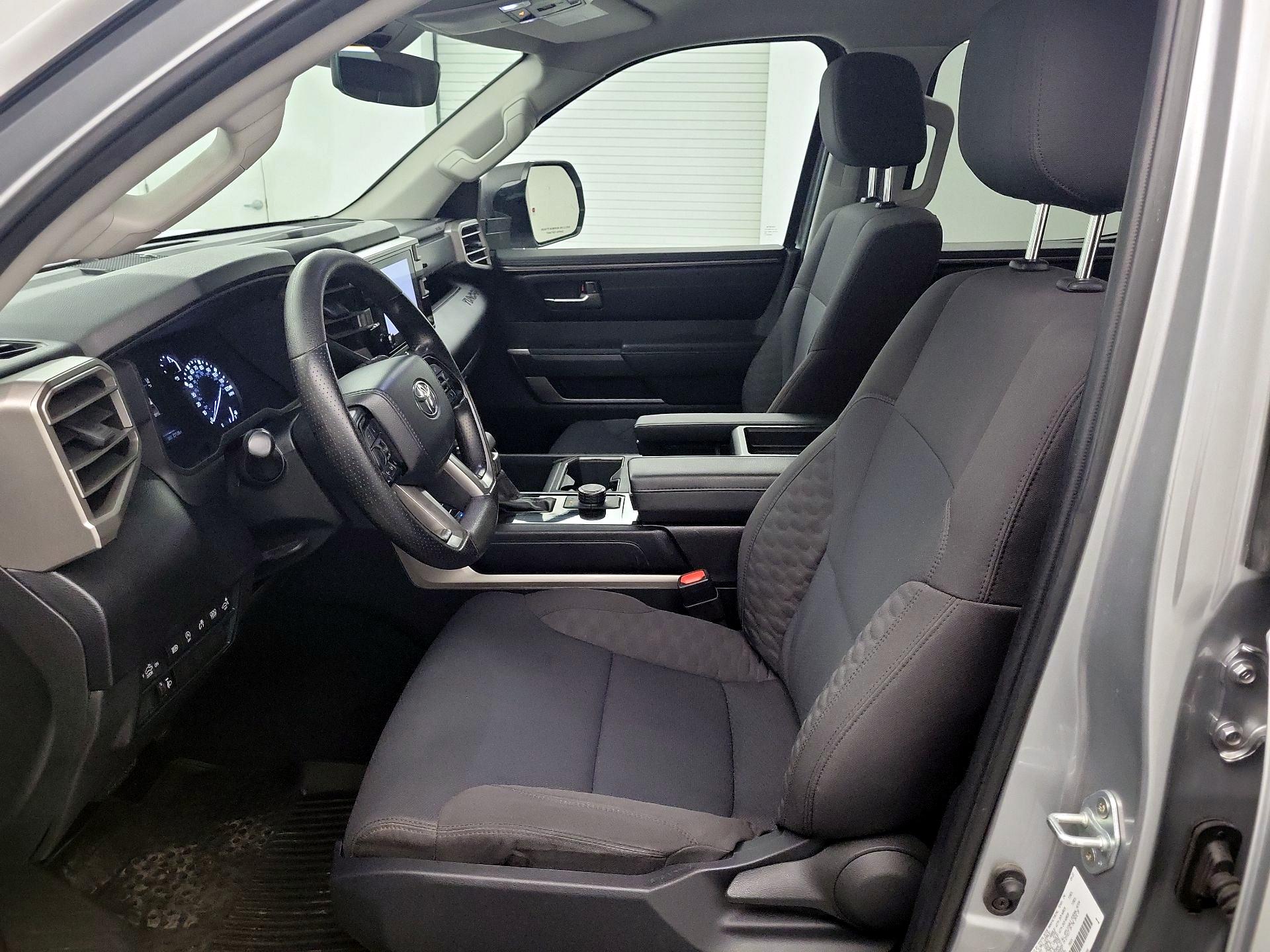 Thumbnail: 2022 Toyota Tundra - 9