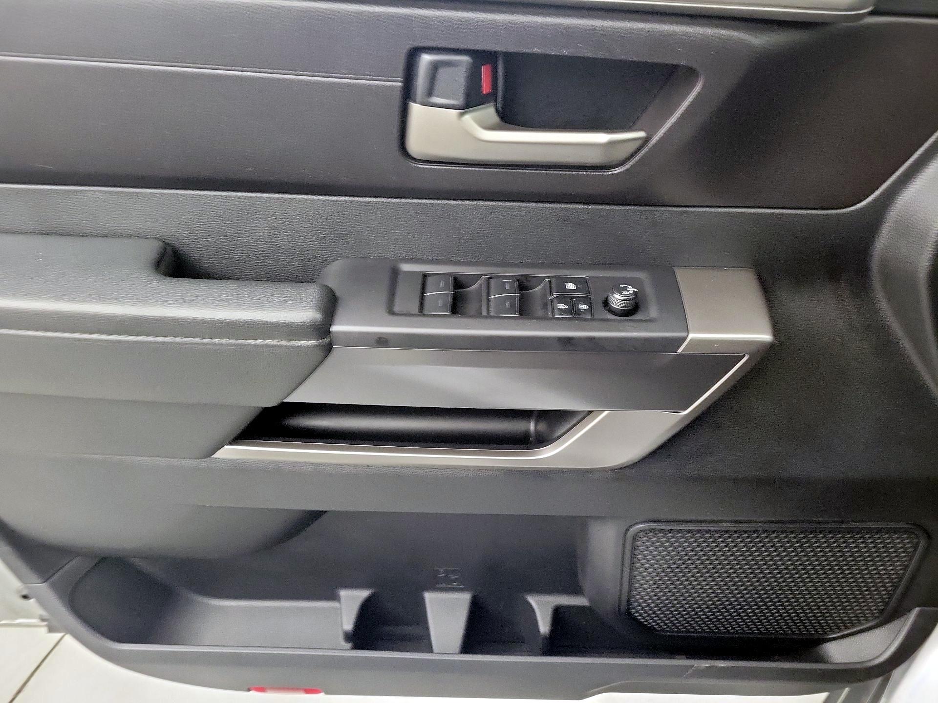 Thumbnail: 2022 Toyota Tundra - 10